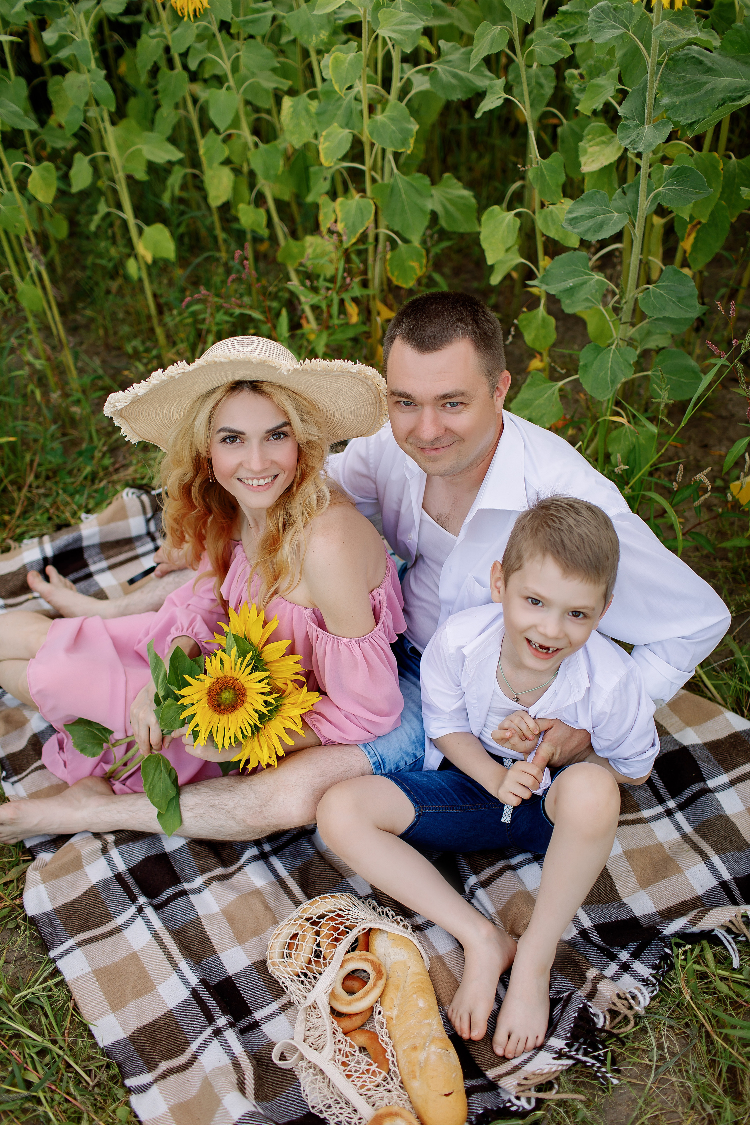 Съёмка в подсолнухах. Свадебный и семейный фотограф в Калининграде Макарова Татьяна