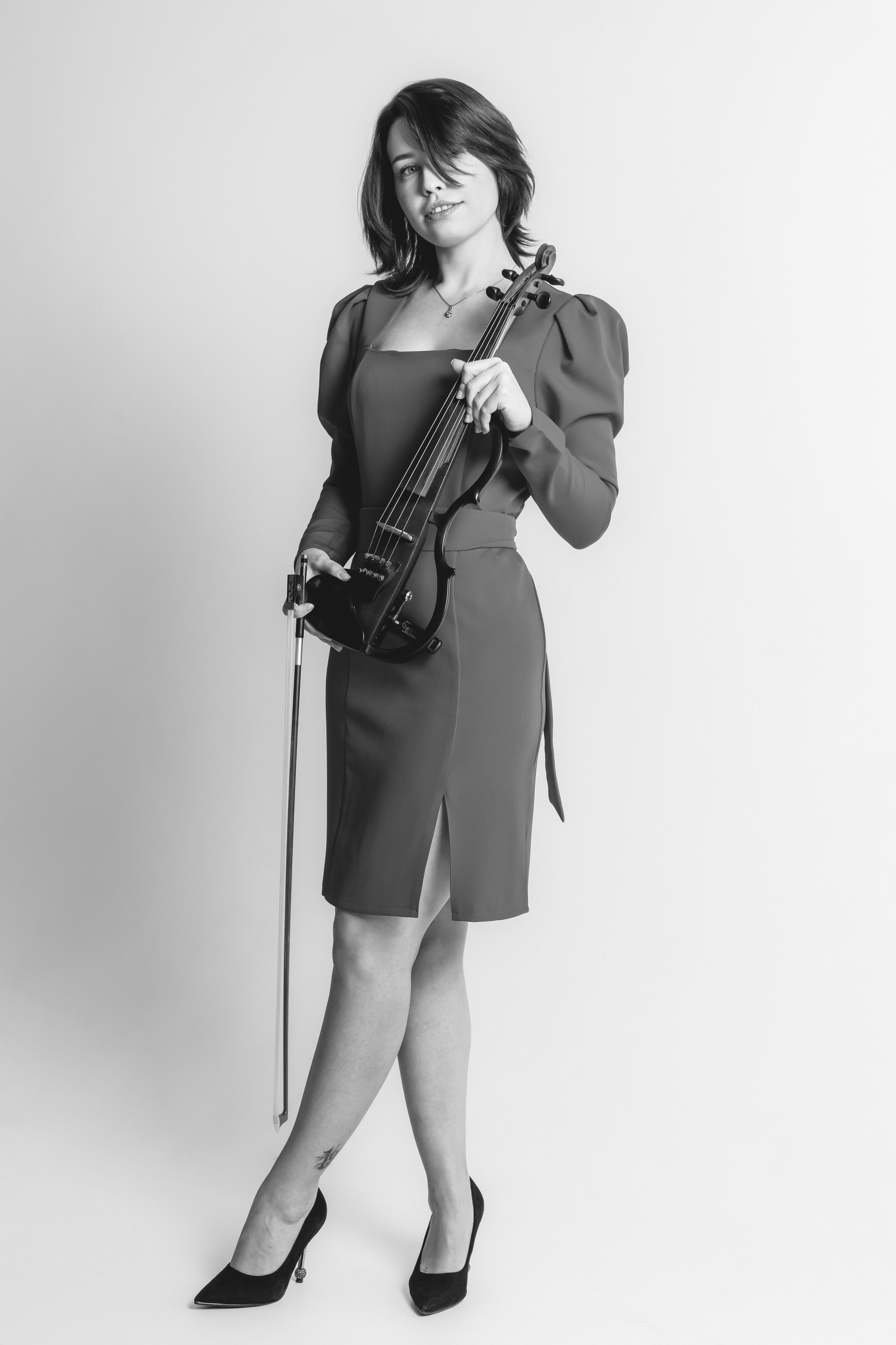 Актриса и музыкант в одном лице. Фотосессия Евы. Занимаюсь профессиональной фотографией и живу рядом с Байкалом. Работаю в разных жанрах