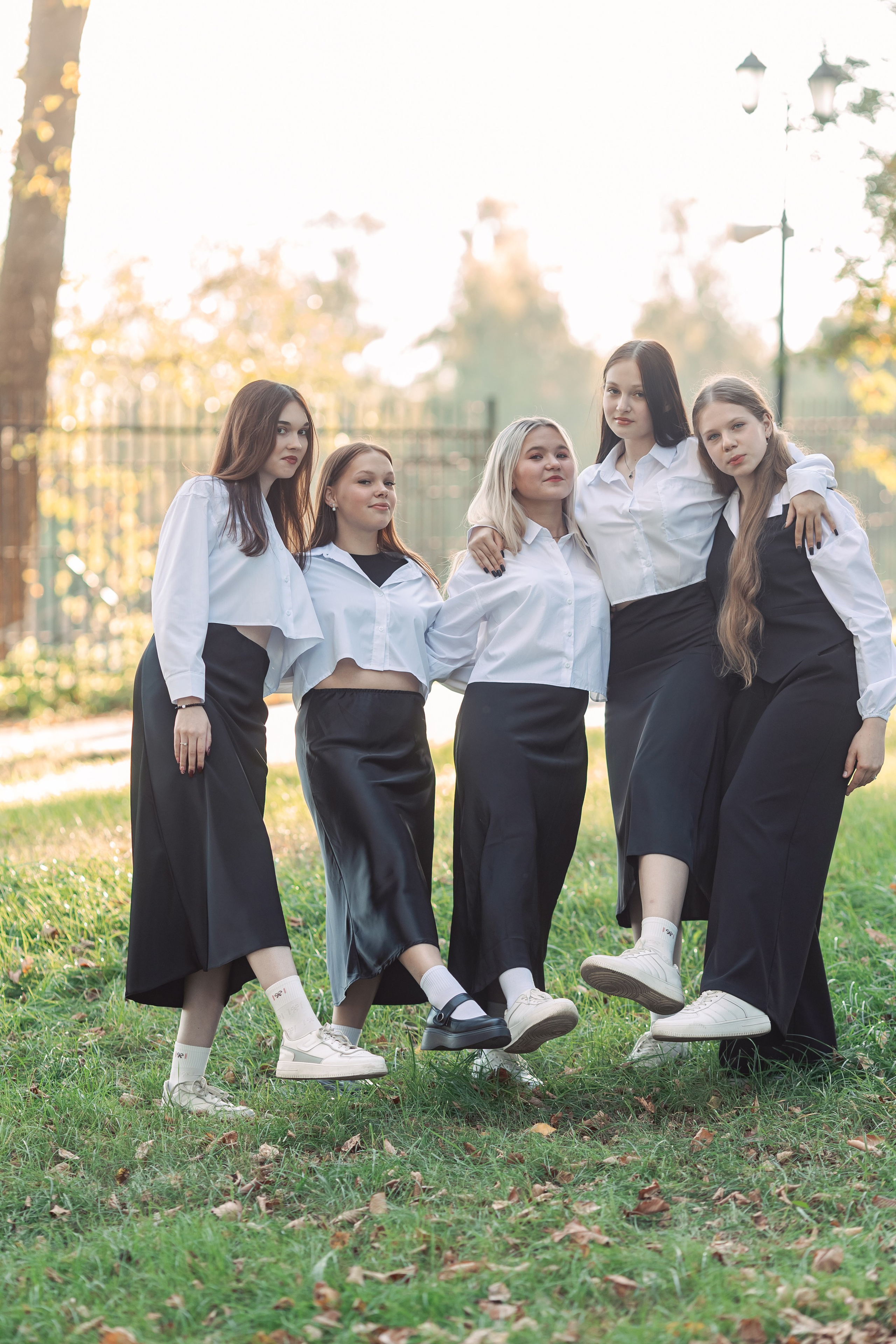 Позирование группы. Выпускные альбомы для детского сада и школы