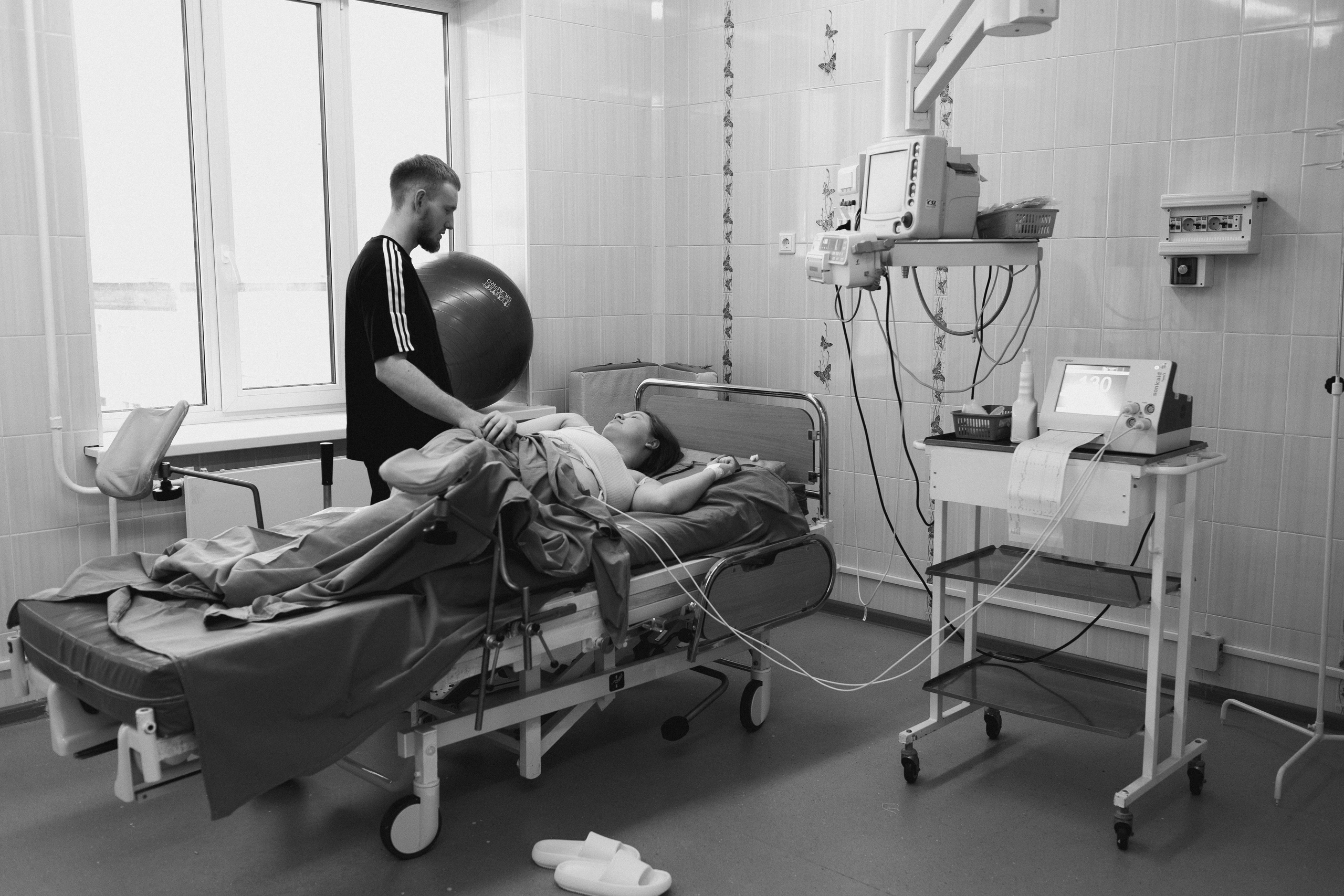 РОДЫ. МЕДИЦИНСКИЙ РЕПОРТАЖ О РОЖДЕНИИ РЕБЕНКА. ФОТОГРАФ АЛЕКСАНДРА ПЕРМЯКОВА