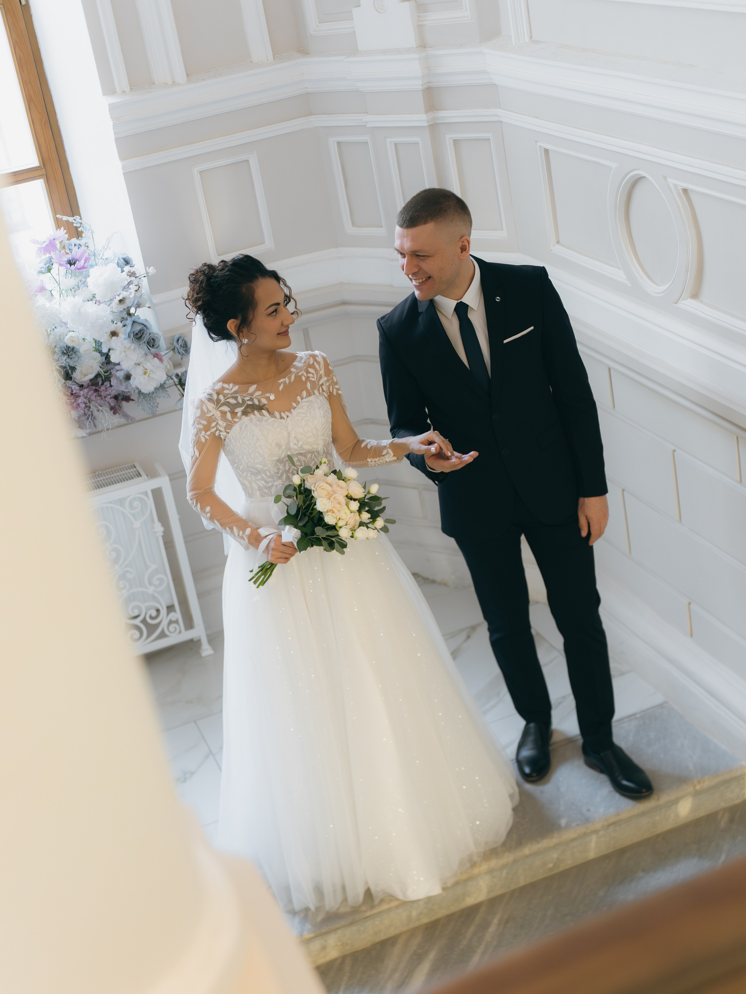 Свадебная фотосессия в загсе. Фотограф из Екатеринбурга Алена Мусалимова