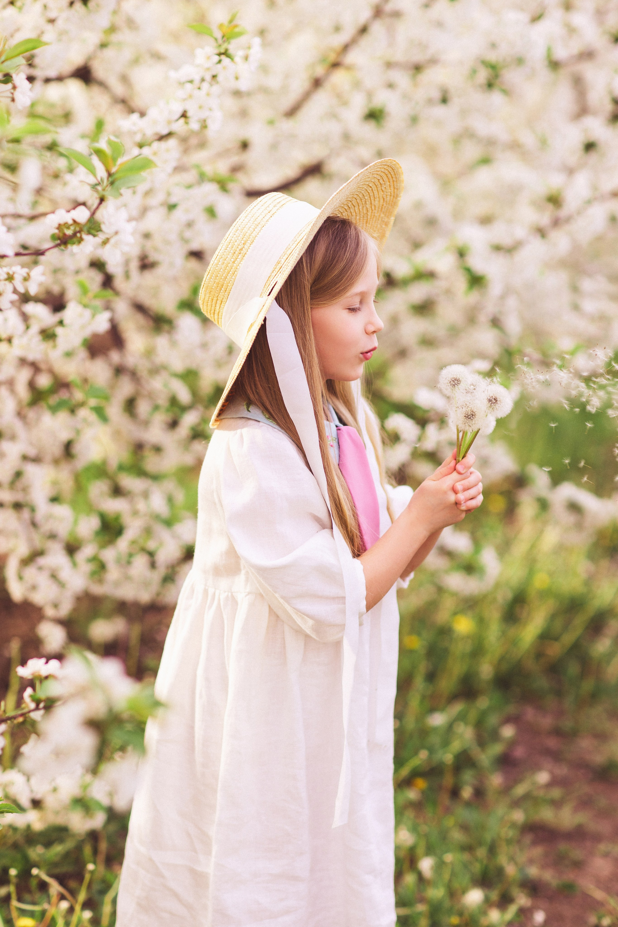 Фотосессия в цветущем саду с козочкой. Семейный и детский фотограф в Краснодаре Анна Трашкова