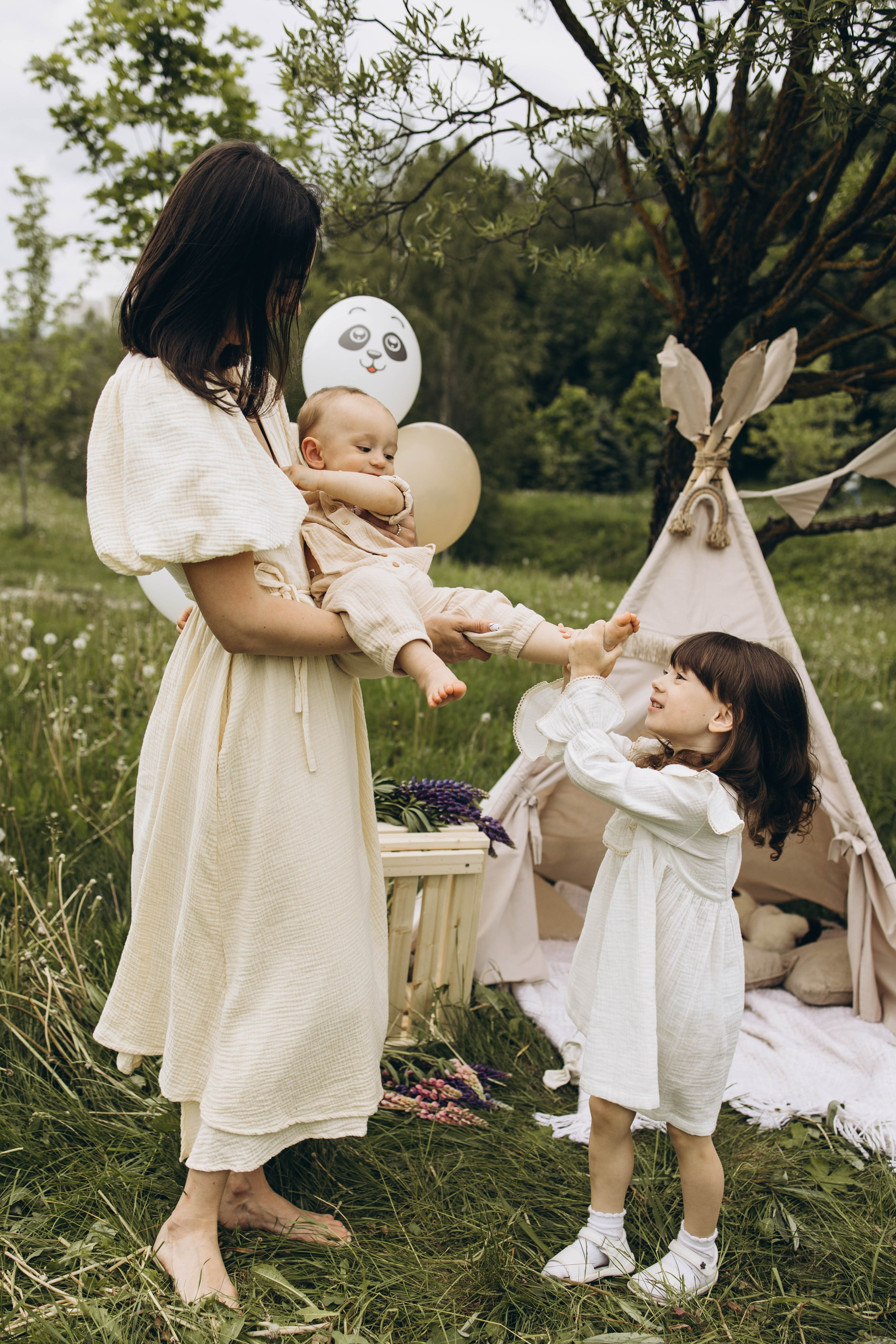 Маша, Женя, Ариана и Мирон. Семейный фотограф в Москве Виктория Ястребинская