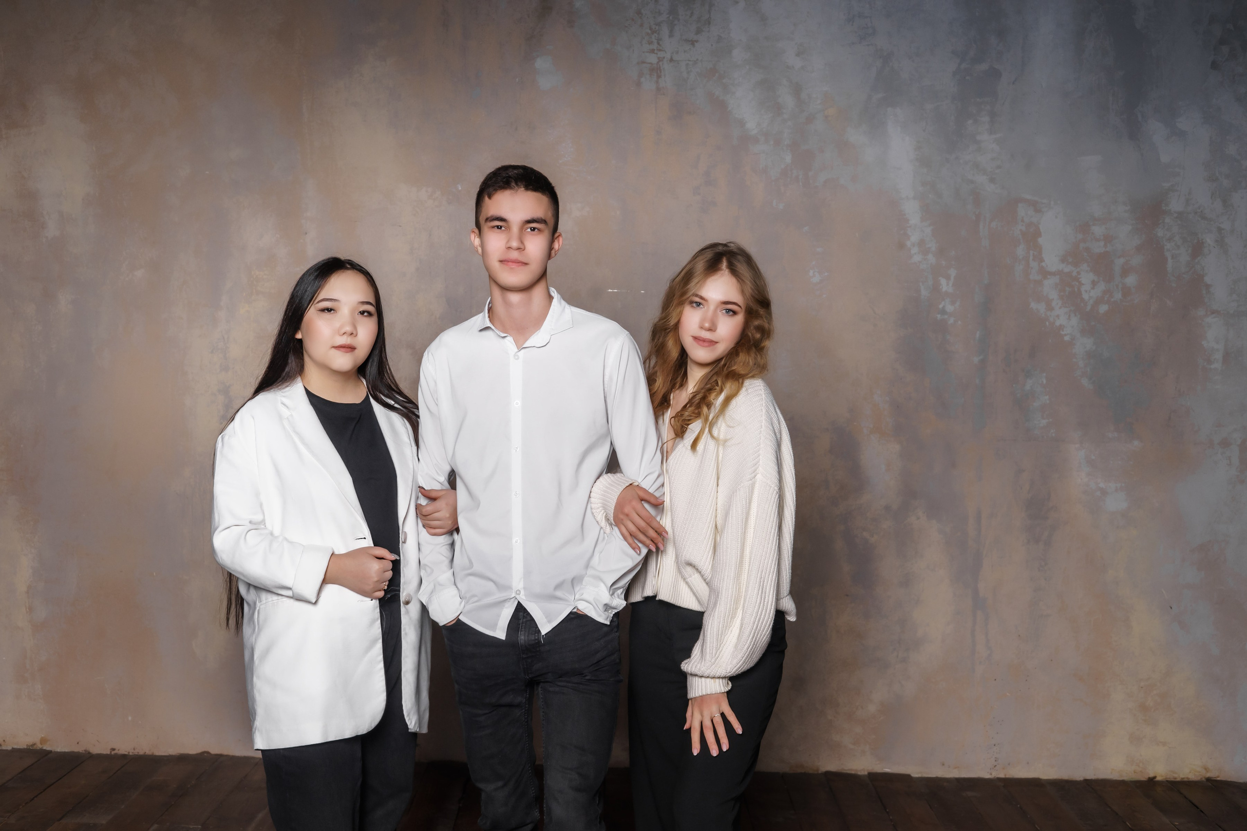 СТУДИЯ «Культура» сьемка для альбома СОШ 57 -11кл. Ольга Плаксина фотограф в Саратове