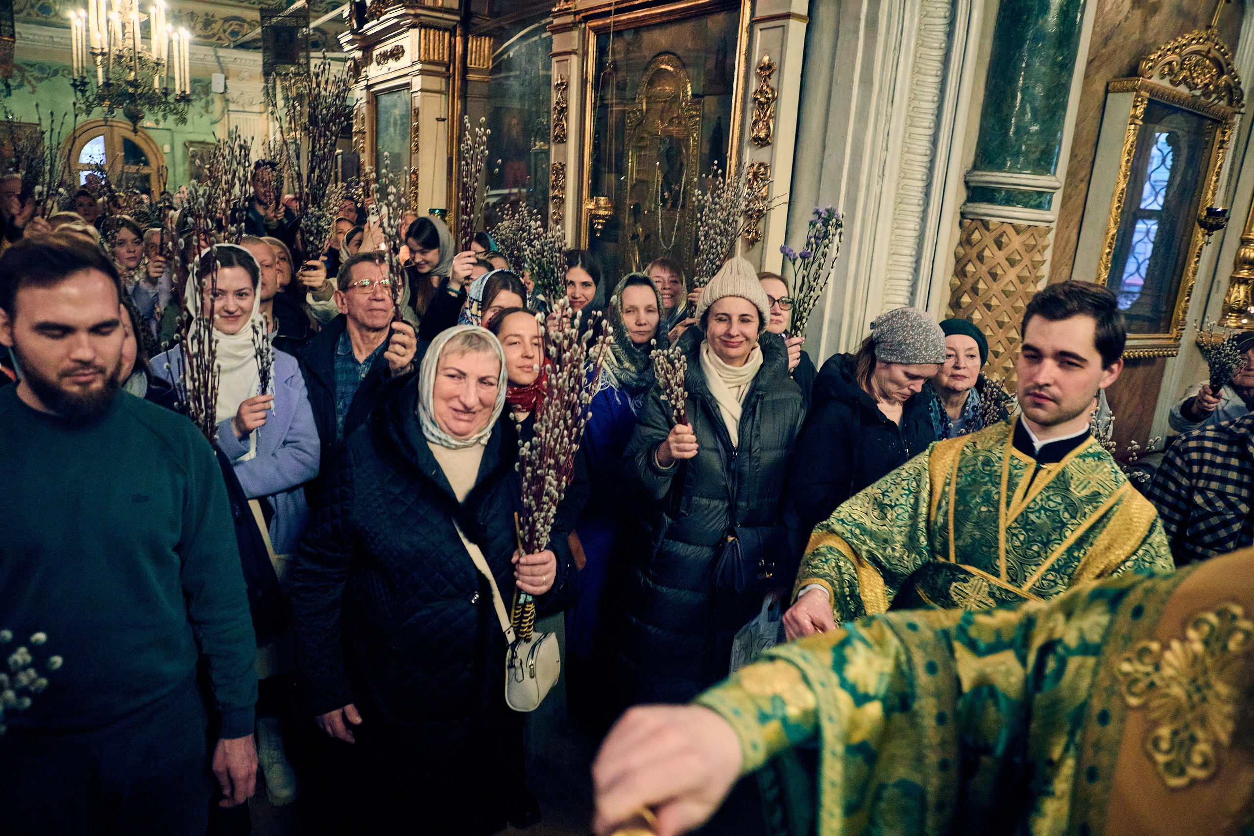 ВСЕНОЩНАЯ НА ВЕРБНОЕ ВОСКРЕСЕНИЕ. DMITRY MOISEENKO — фотограф, художник, топ-стилист