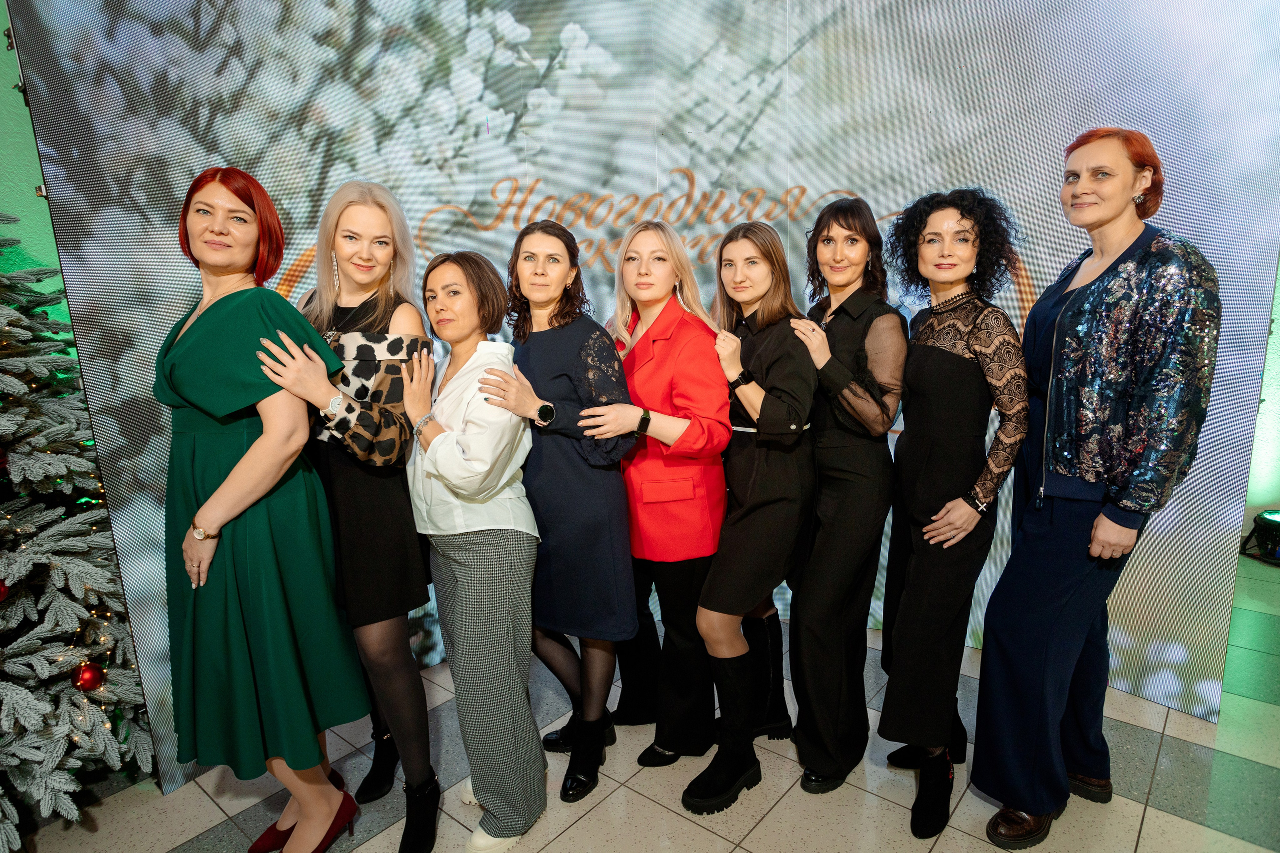 РЕПОРТАЖ: НОВЫЙ ГОД В ДК МЕТАЛЛУРГ. Профессиональный фотограф в Ижевске Леша Петров