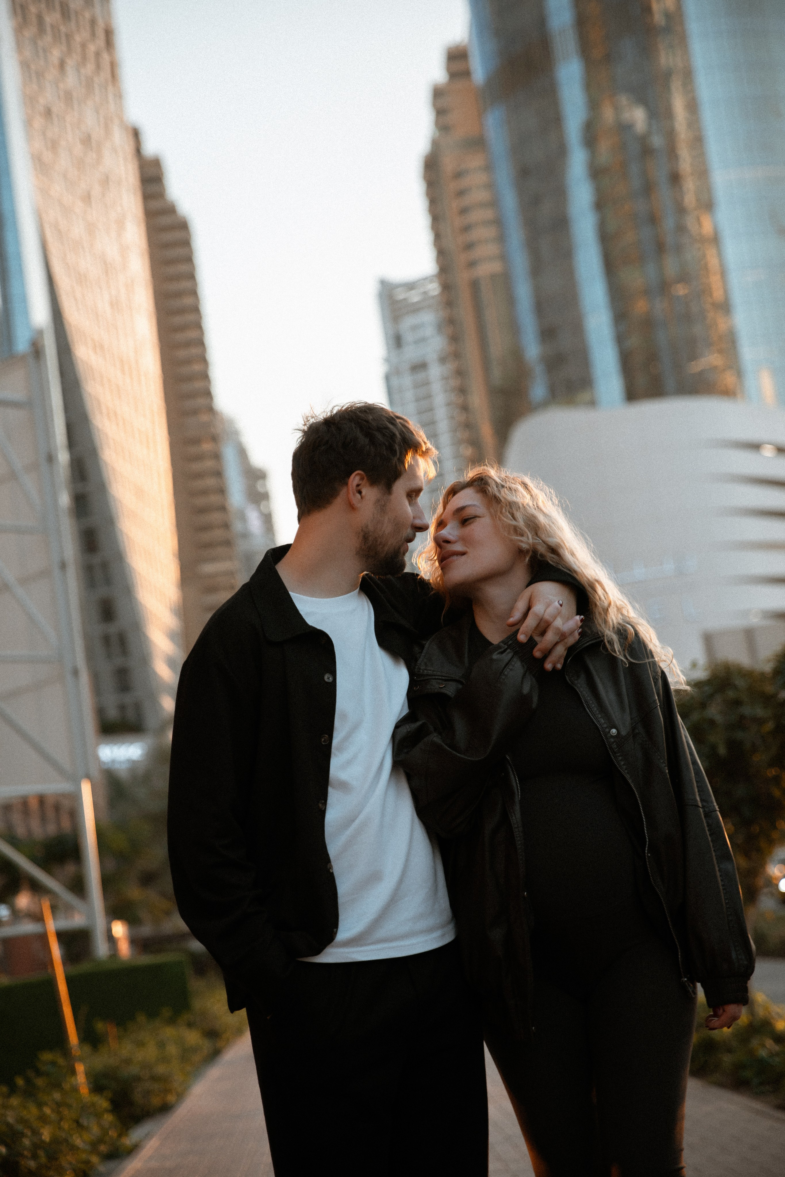 Street Style pregnancy. Валерия Солнцева свадебный и семейный фотограф