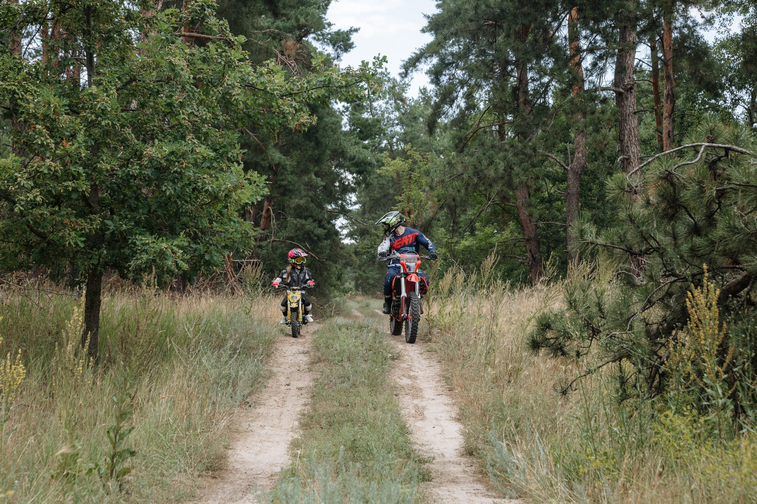 Папа, дочка и два эндуро. Профессиональный фотограф в Волгодонске и Ростове Владимир Казак