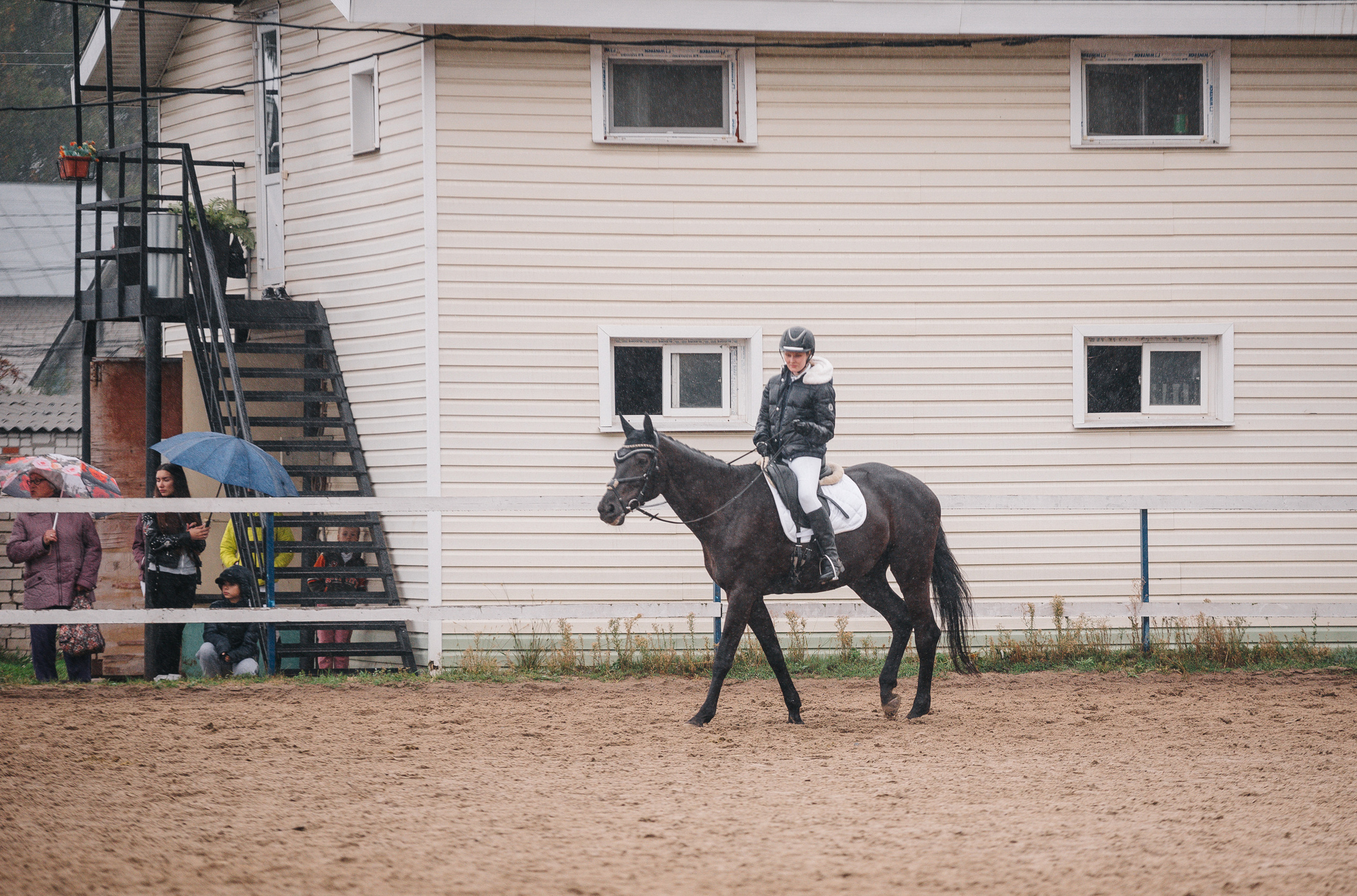 КСК Росинант. Клубные соревнования-выездка. Фотограф Рязань