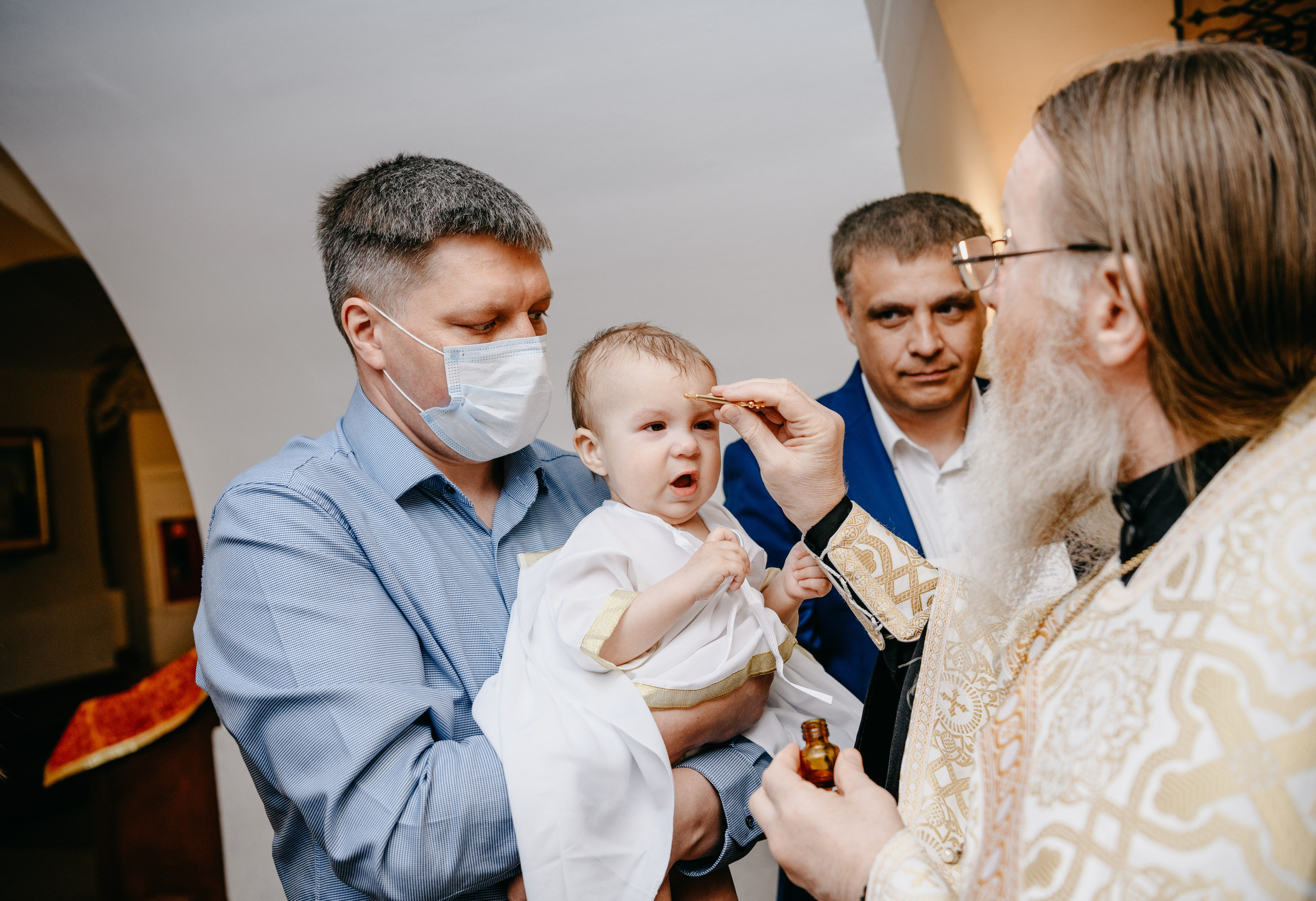 Крещение Александра. Фотограф на выписку из роддома в Москве и МО