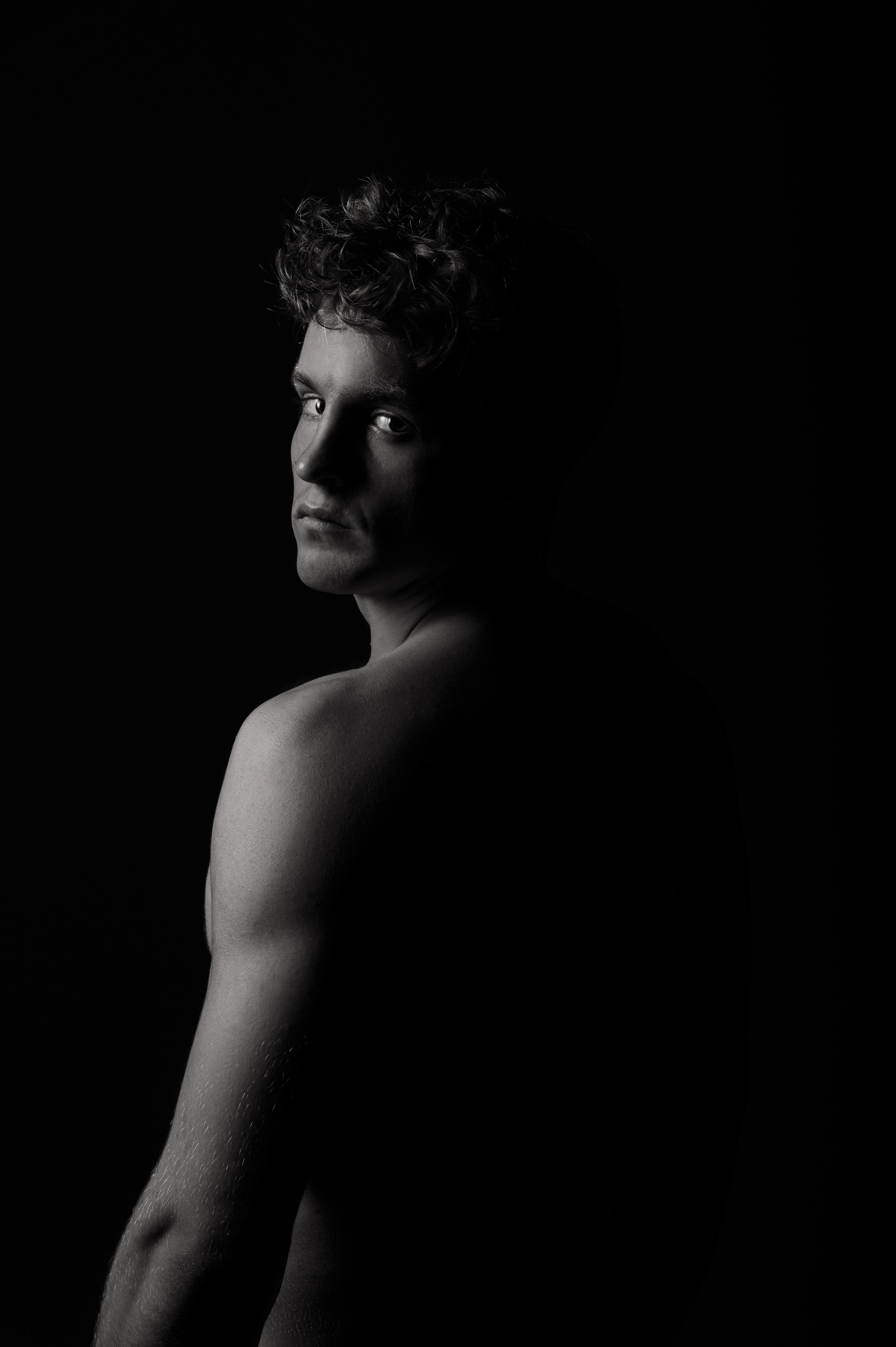 Портретный фотограф в Караганде — студийная съёмка. Свадебный фотограф Караганда