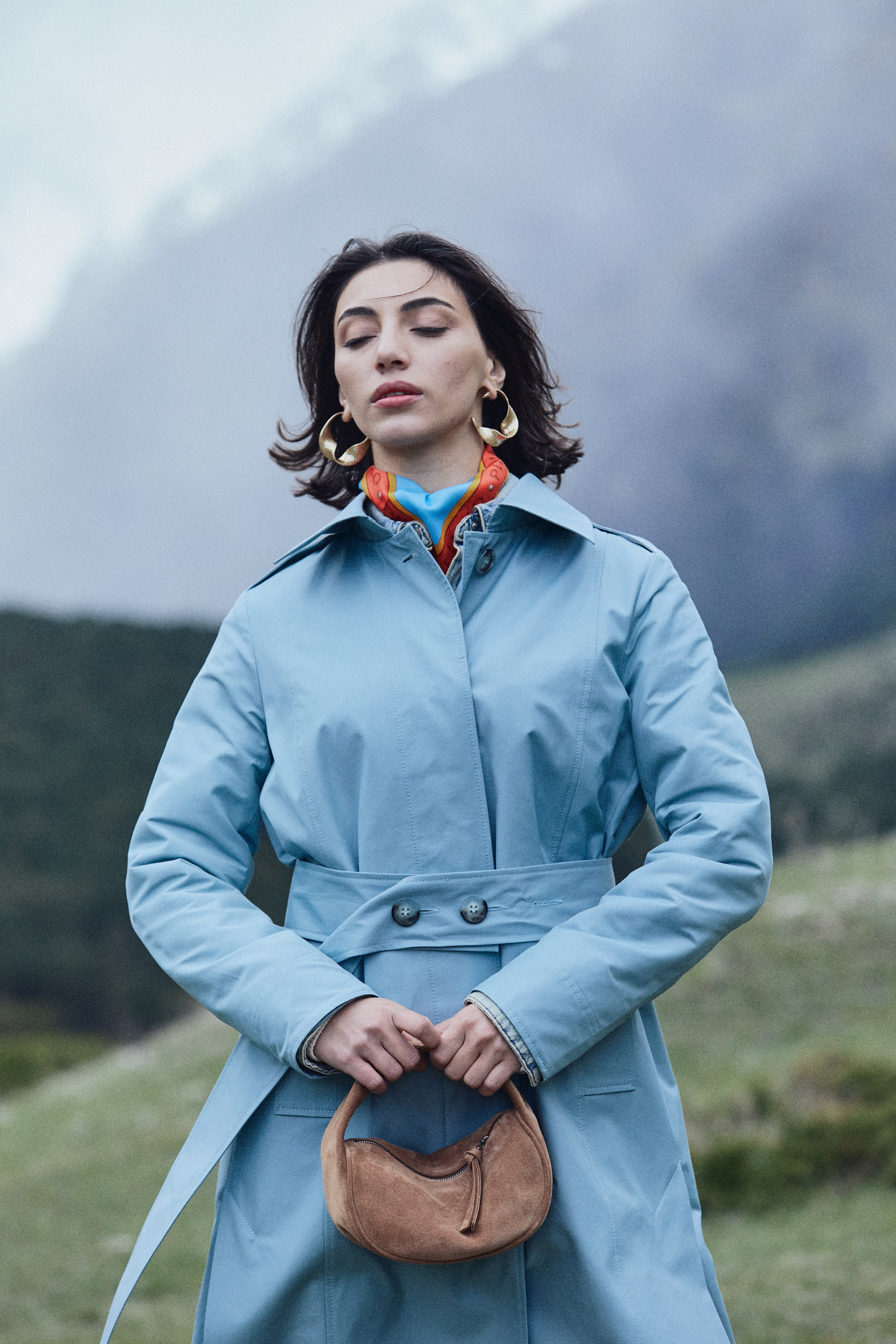 Съемка для бренда в горах. Фотограф Продюсер в горах КБР / Москва  Нальчик Горы