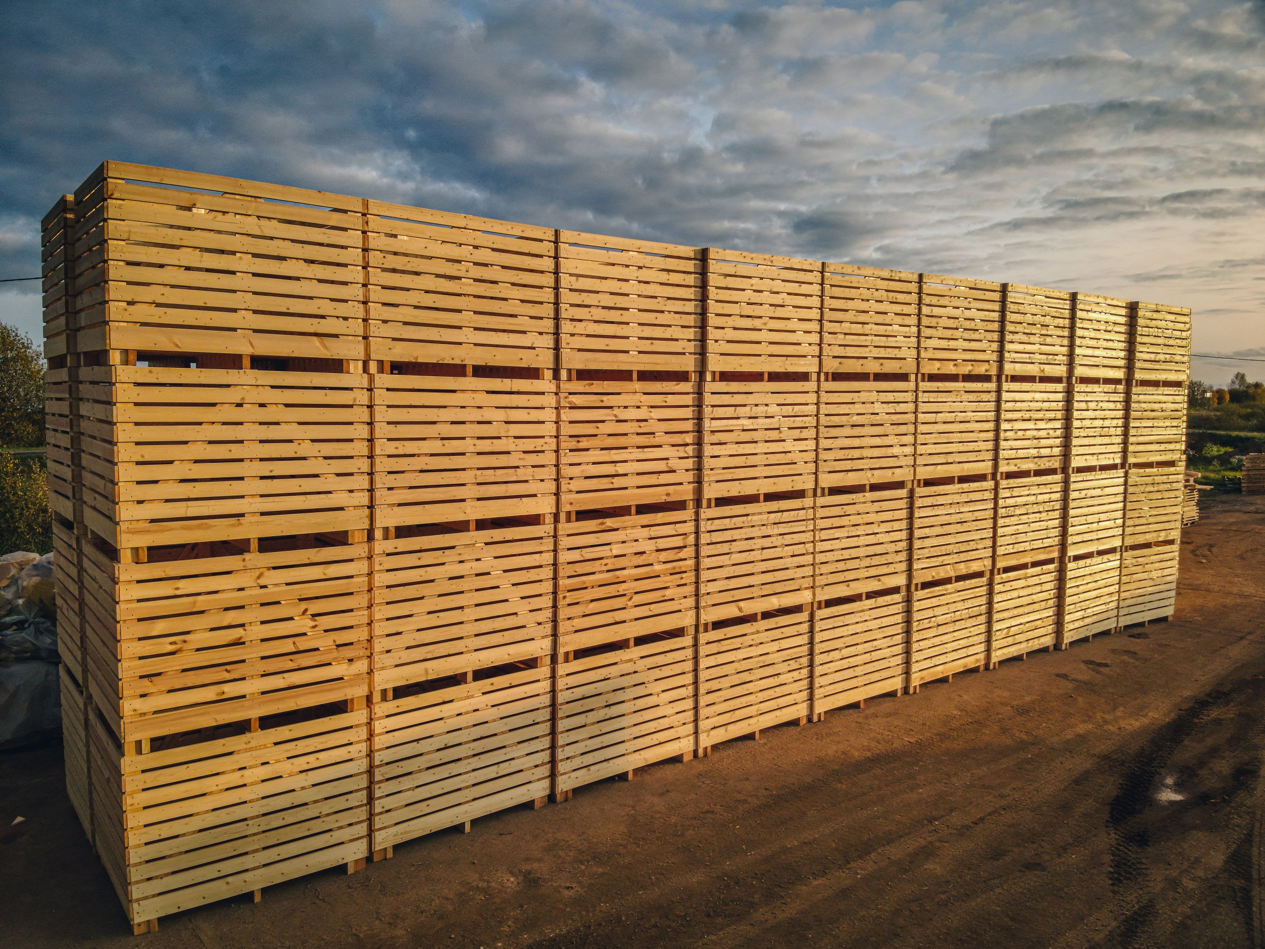 деревянные ящики для хранения картофеля