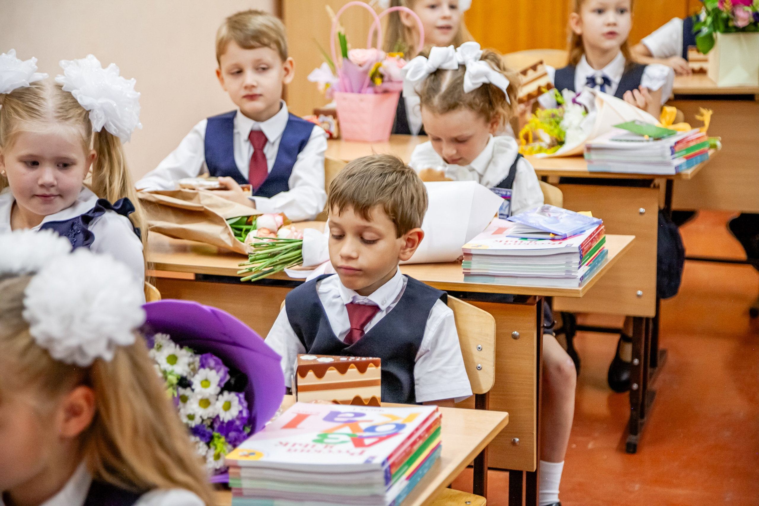 1 сентября линейка. Свадебный и семейный фотограф в Армавире