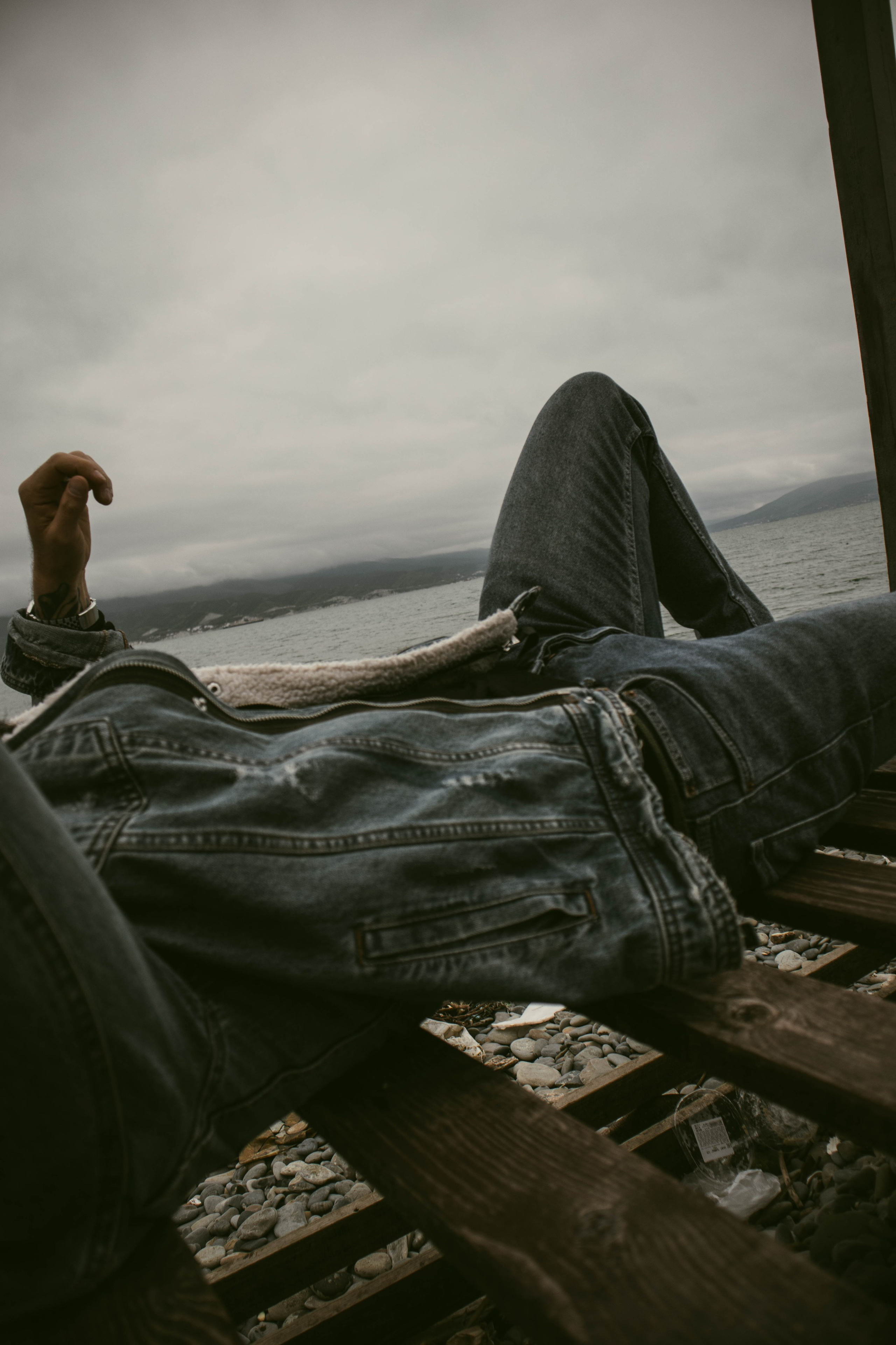 О. Уличный фотограф Города N