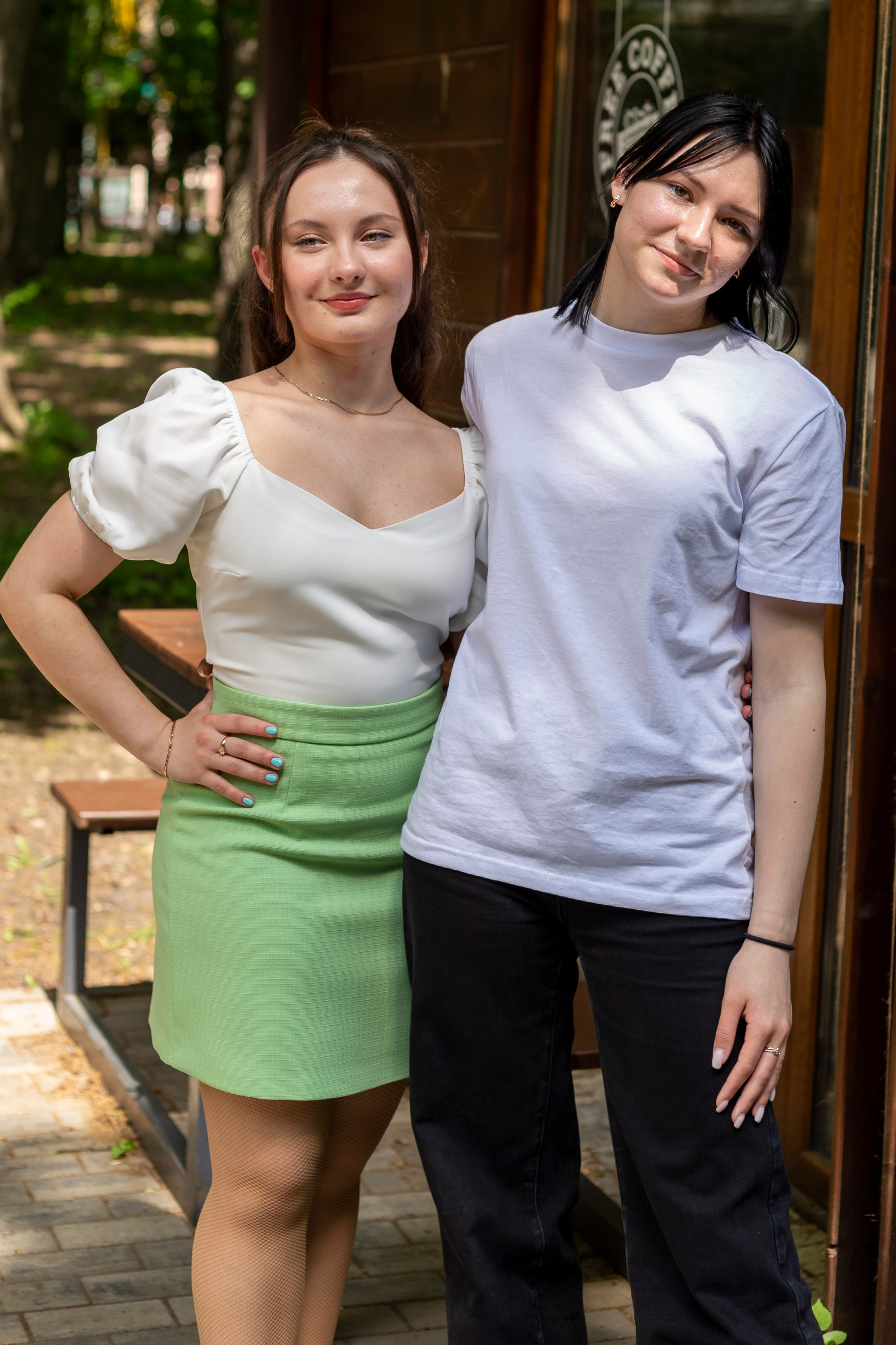 Фотосъемка 9 класс. Свадебный фотограф Марина Суворова и видеооператор Олег Петров