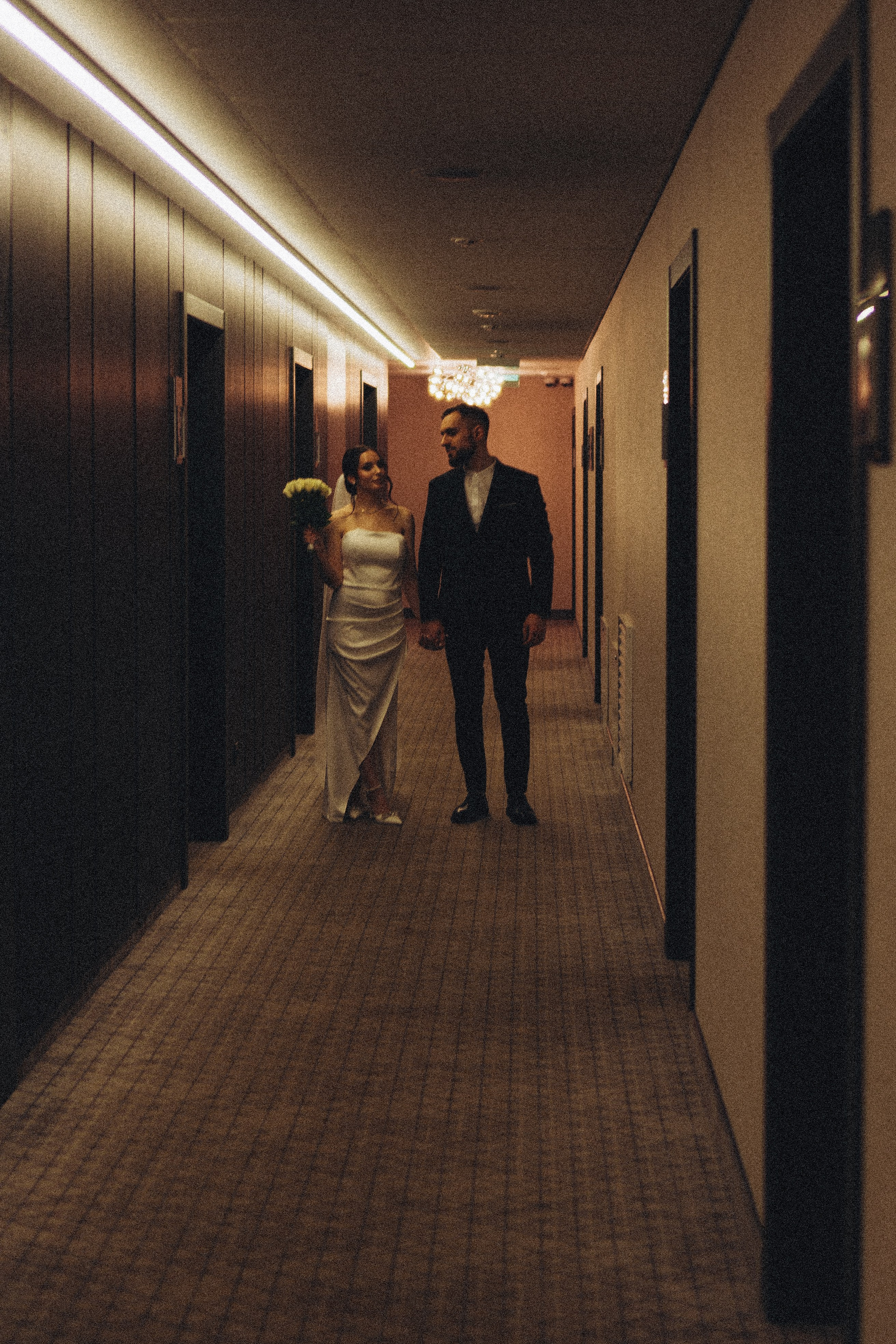 СВАДЕБНАЯ СЬЕМКА СБОРОВ ЖЕНИХА И НЕВЕСТЫ В ОТЕЛЕ И ТАКЖЕ ФОТОСЕССИИЯ В ОТЕЛЕЕ МЕГАПОЛИС БРЯНСК. Профессиональный фотограф, Санкт-Петербург — Виктория Богомолова