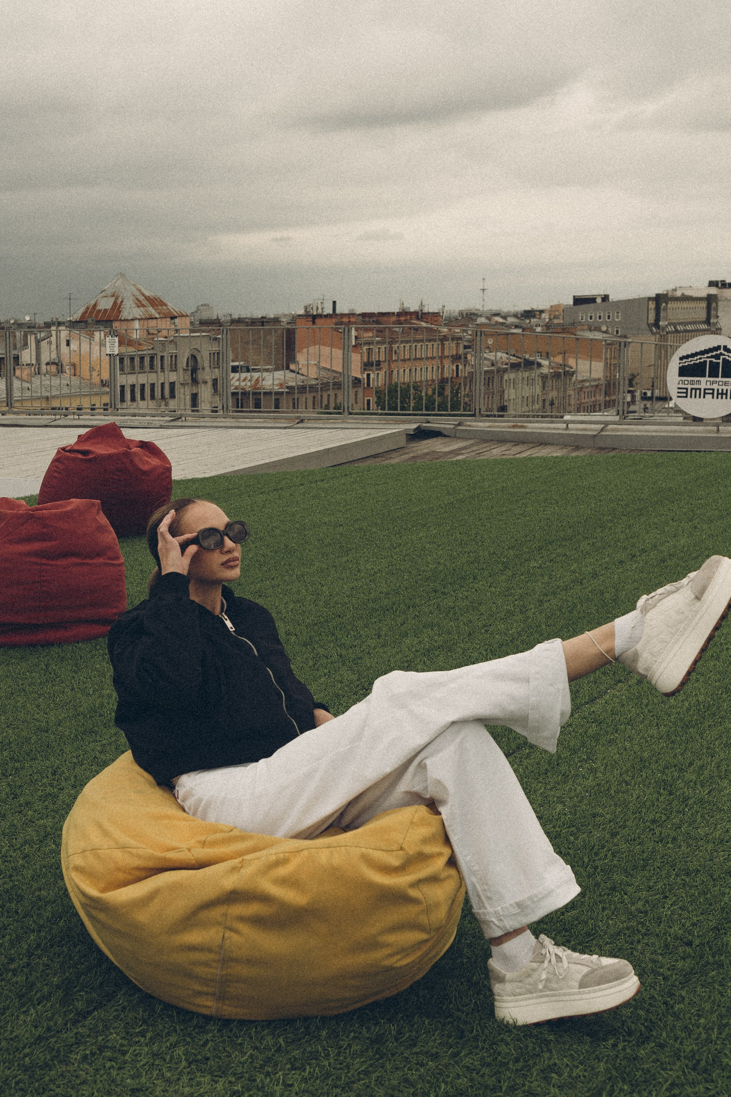 МЫ ГУЛЯЛИ ПРО КРЫШАМ ПИТЕРА. Профессиональный фотограф, Санкт-Петербург — Виктория Богомолова