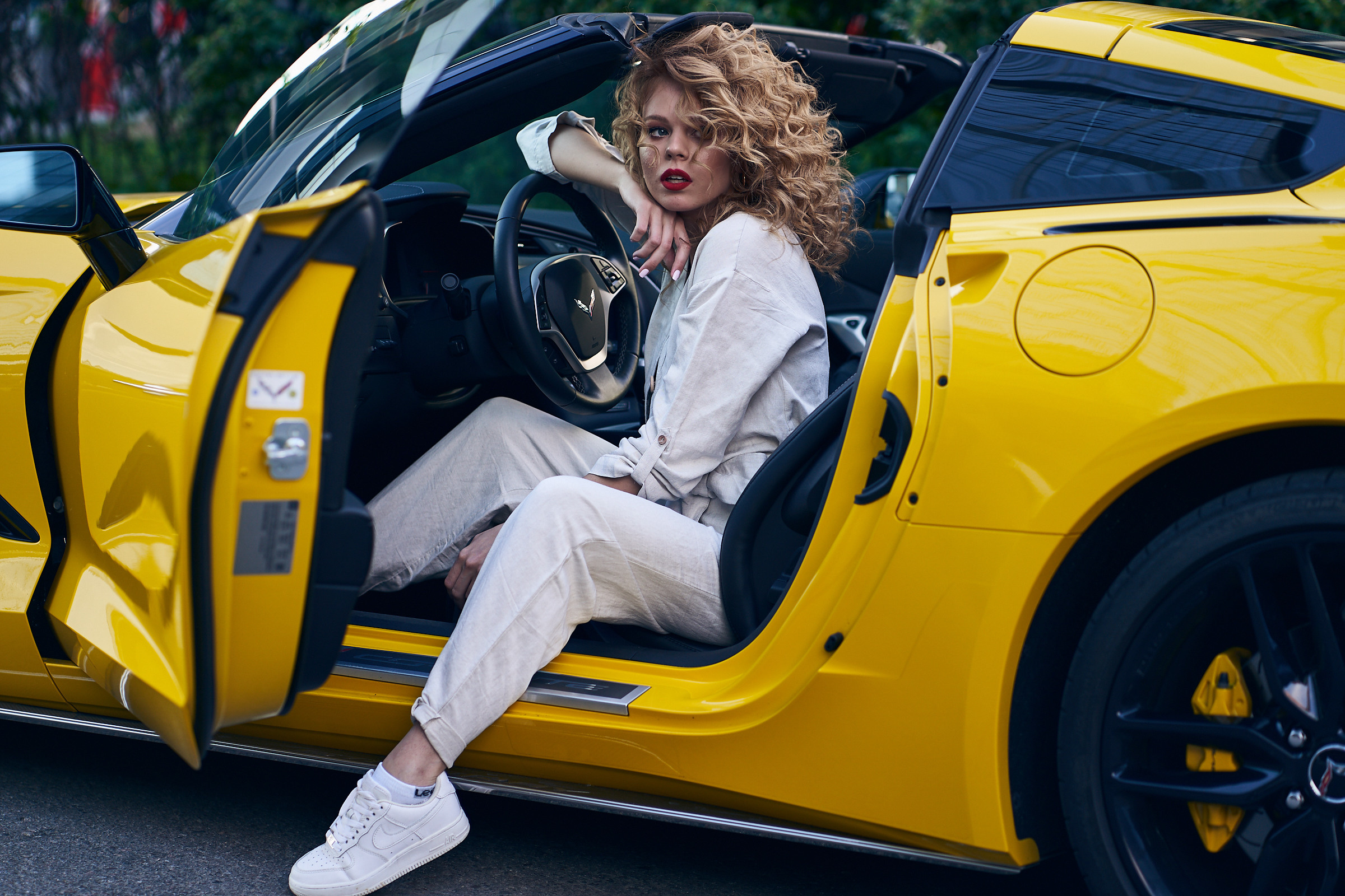 Съемка автомобилей в Москве для бизнеса и личных целей