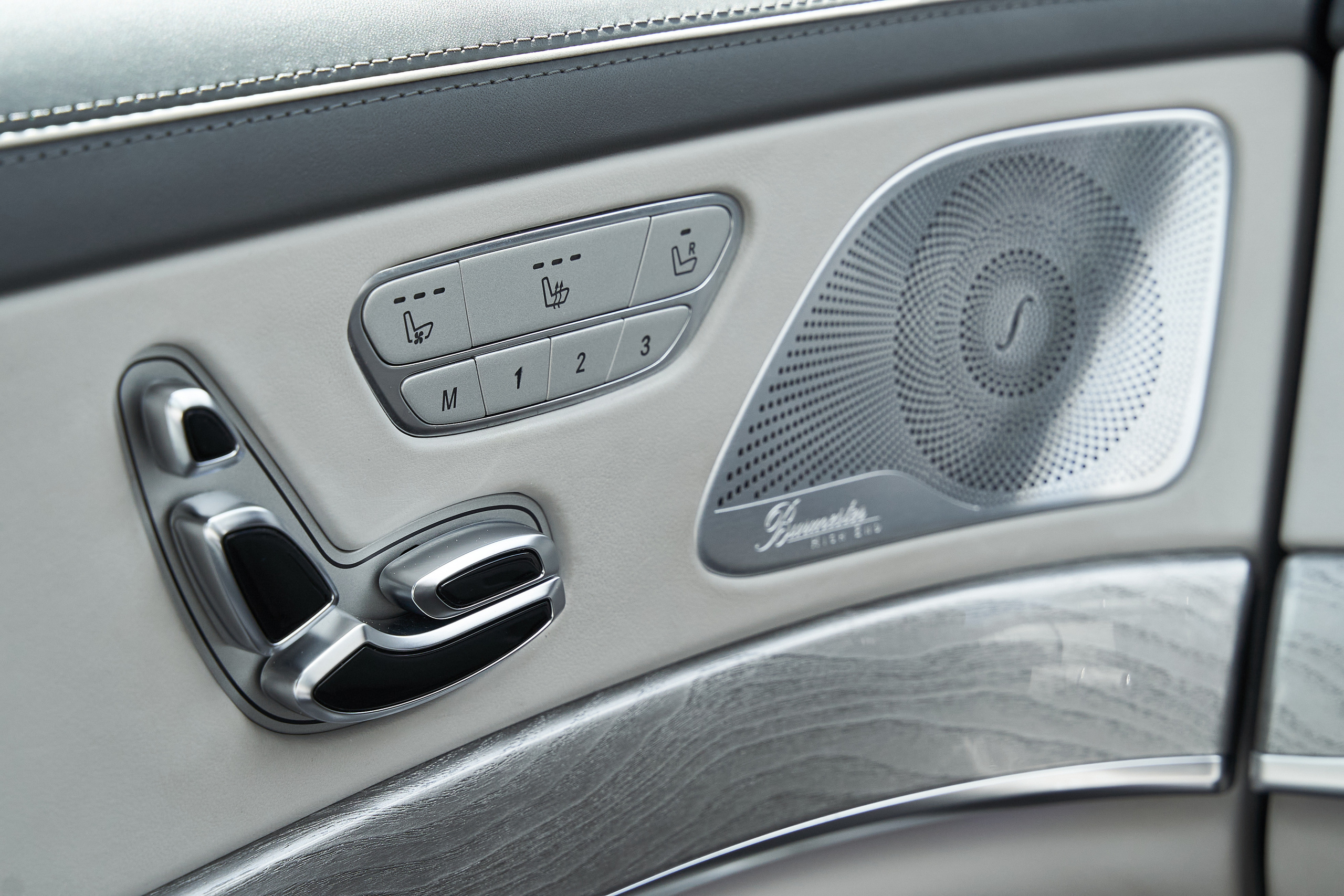 Съемка автомобилей в Москве для бизнеса и личных целей