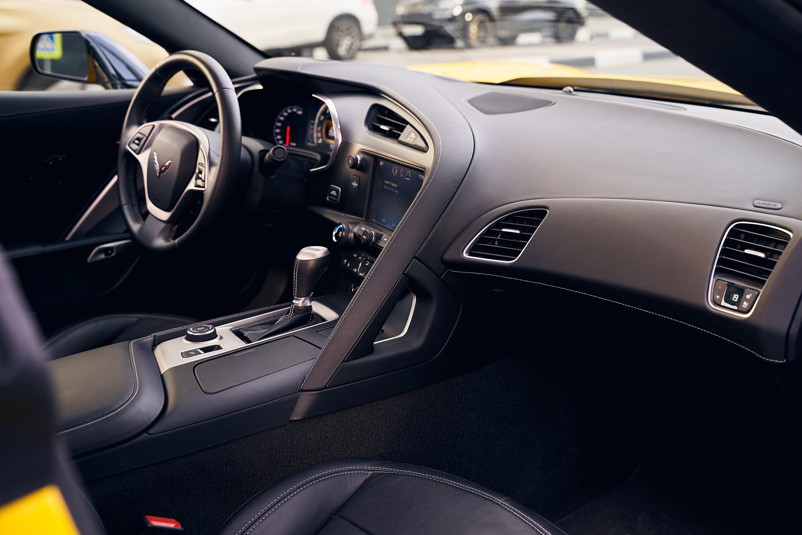 Съемка автомобилей в Москве для бизнеса и личных целей