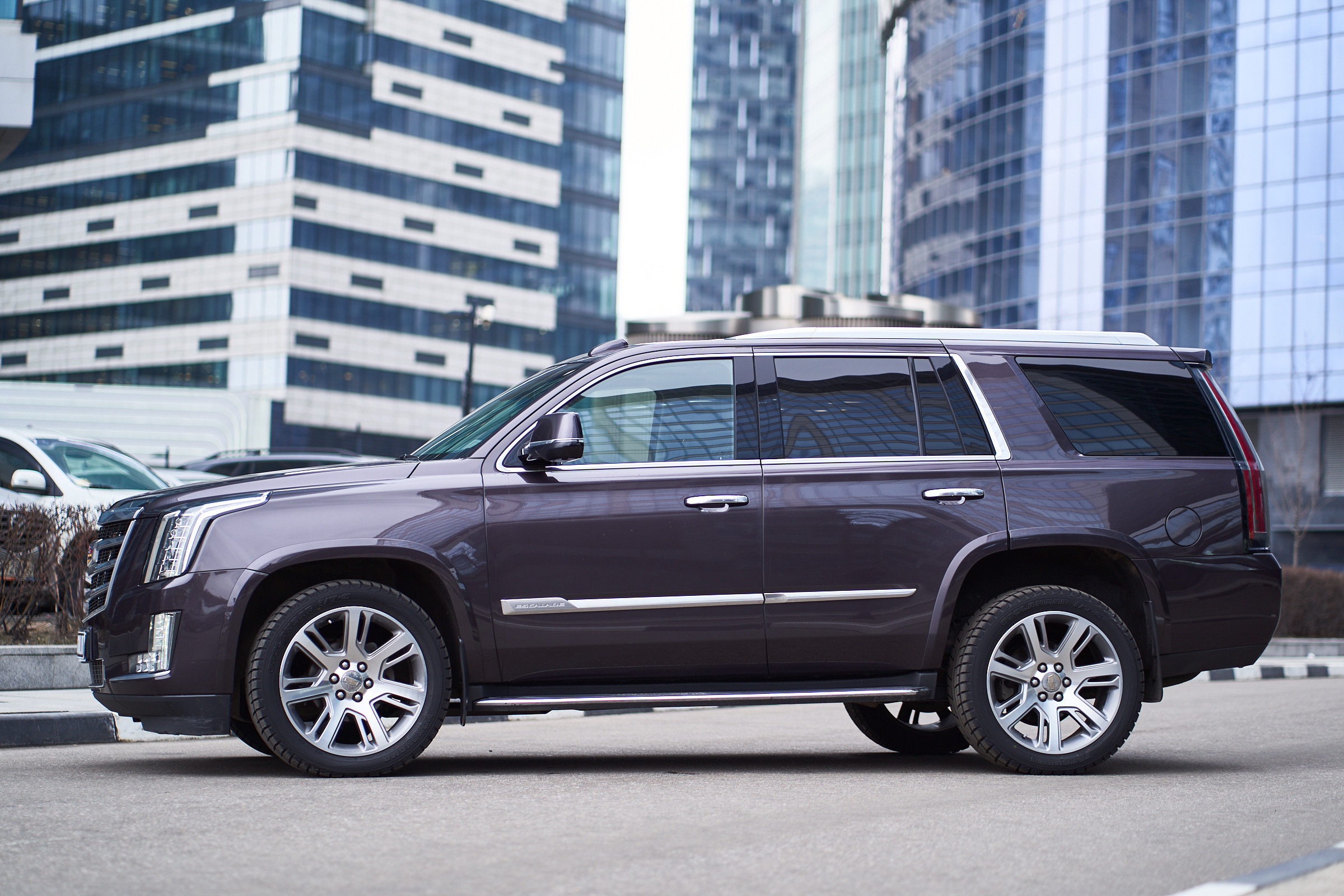 Съемка автомобилей в Москве для бизнеса и личных целей