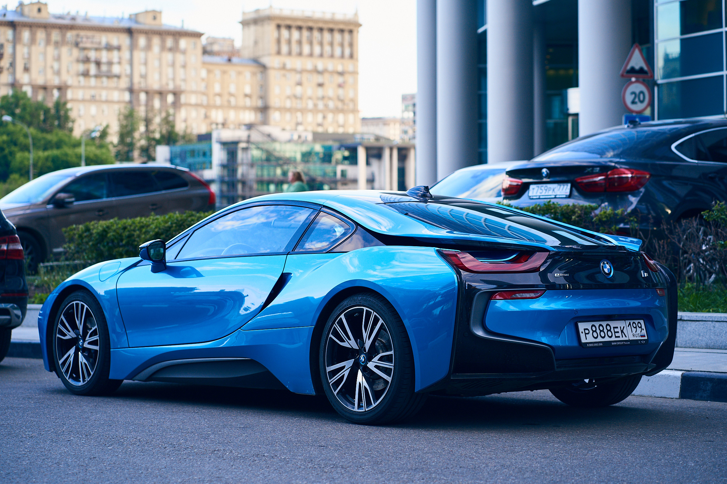 Съемка автомобилей в Москве для бизнеса и личных целей