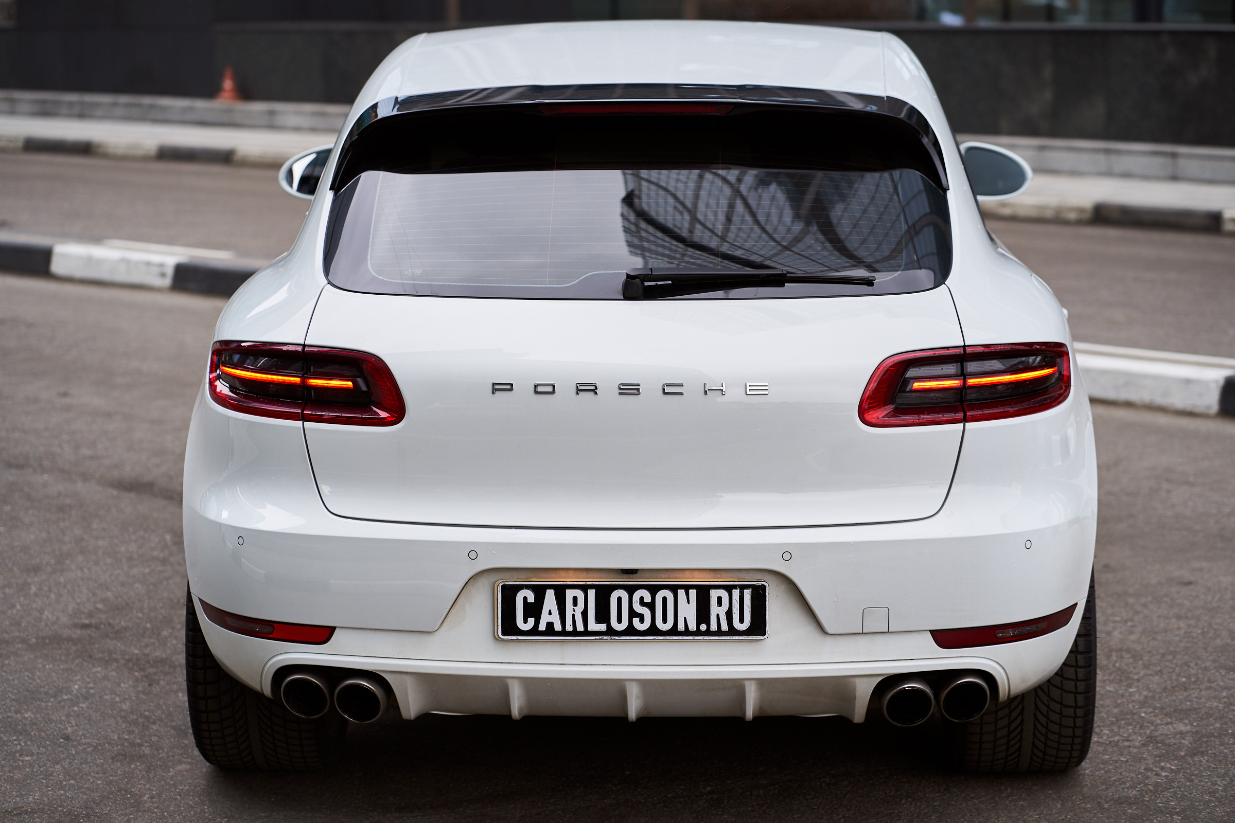 Съемка автомобилей в Москве для бизнеса и личных целей