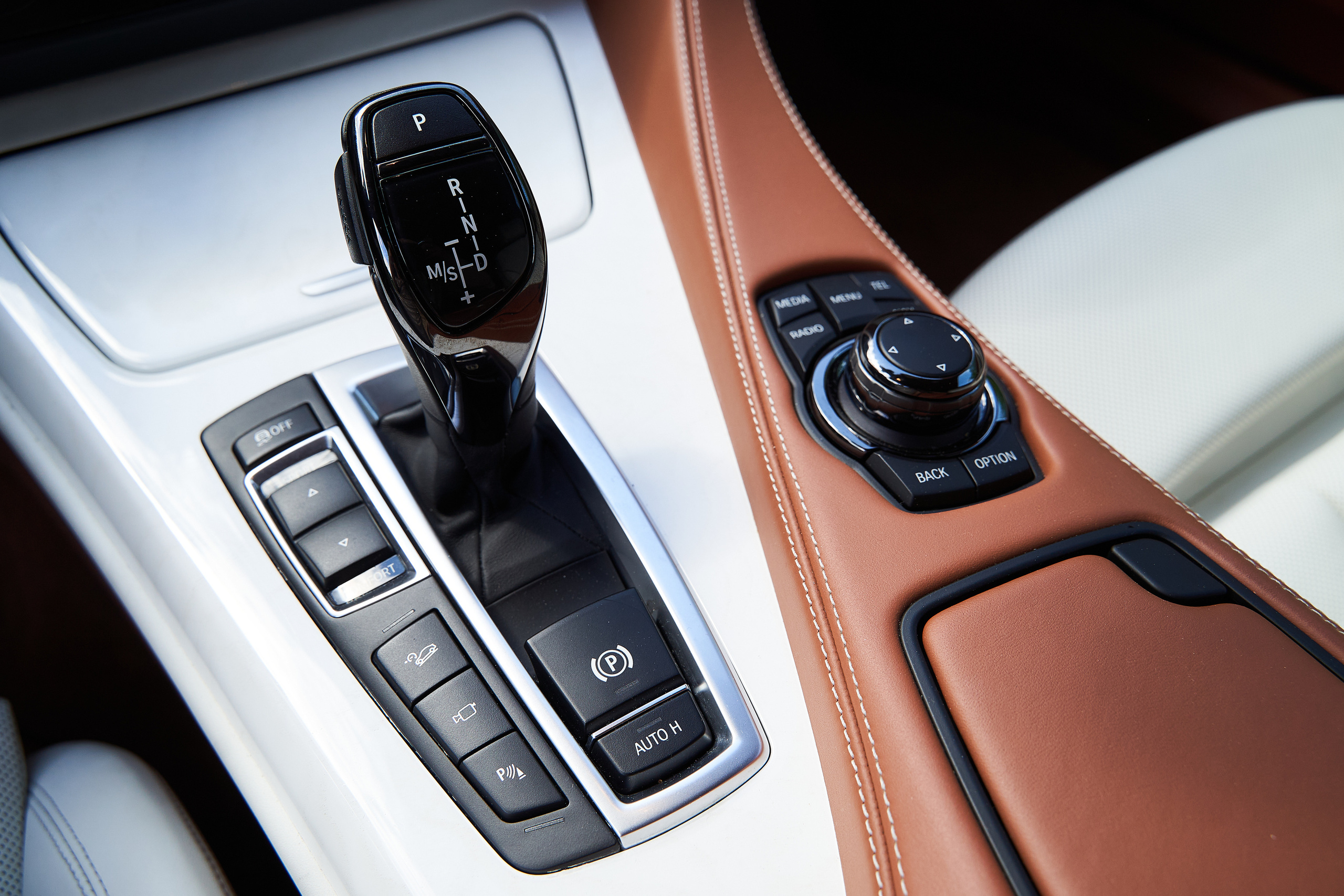 Съемка автомобилей в Москве для бизнеса и личных целей