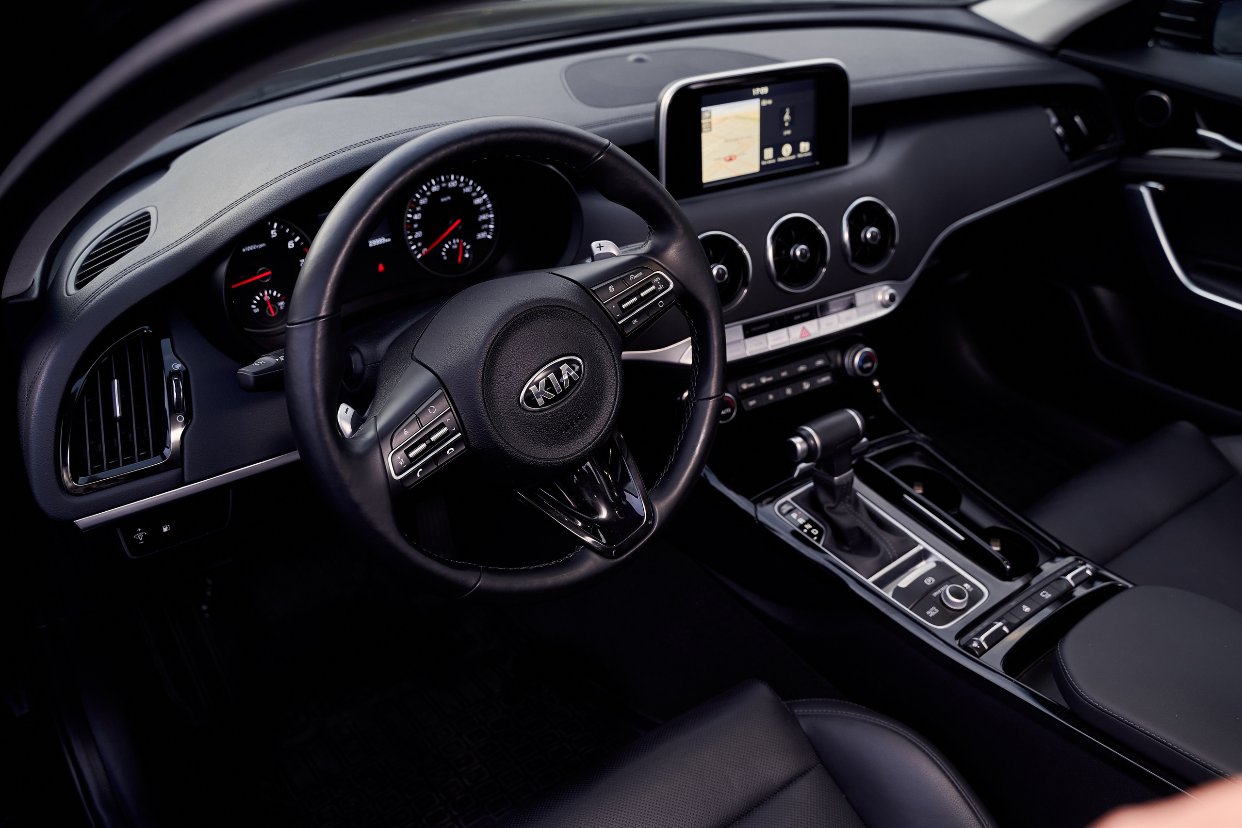 Съемка автомобилей в Москве для бизнеса и личных целей