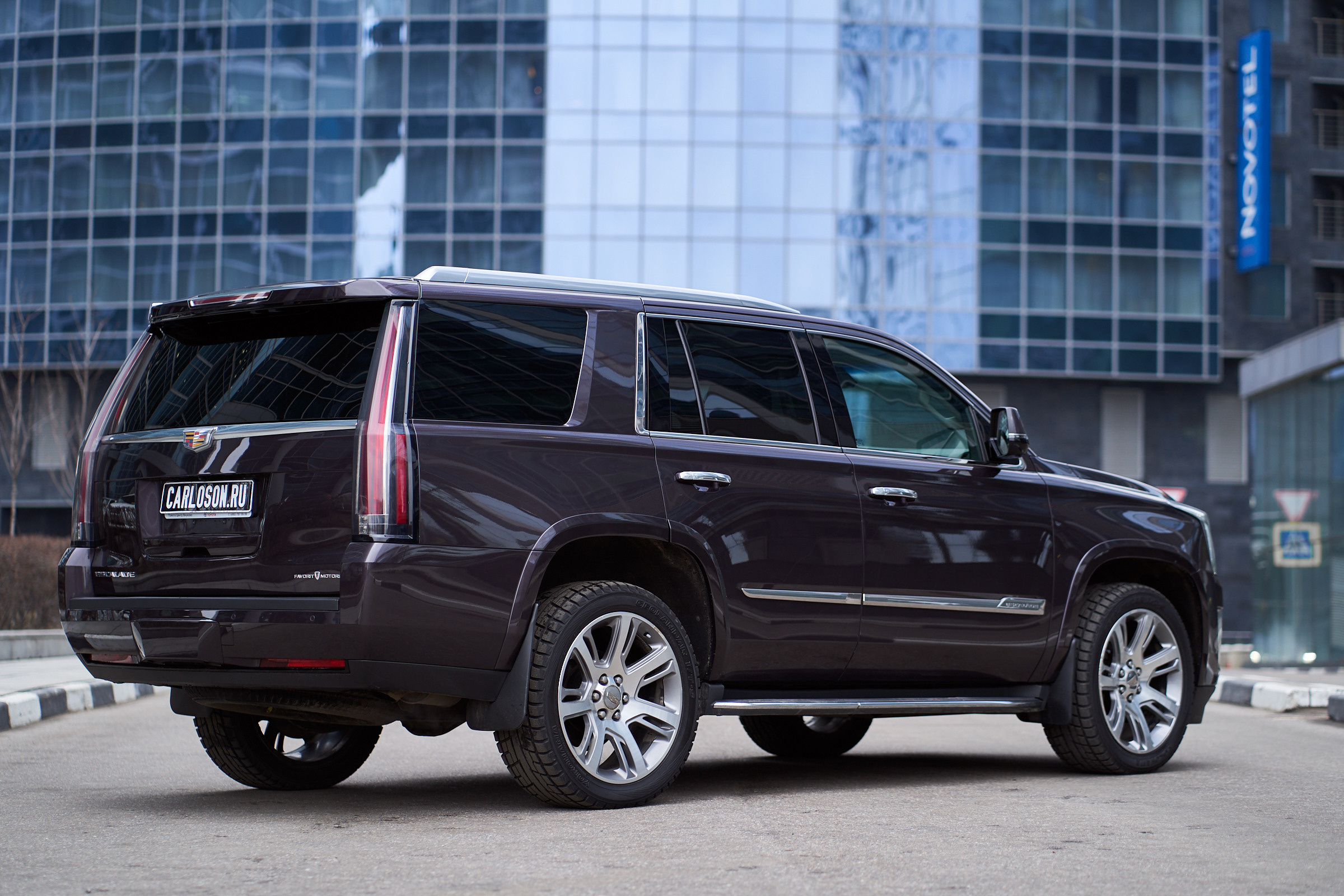 Съемка автомобилей в Москве для бизнеса и личных целей