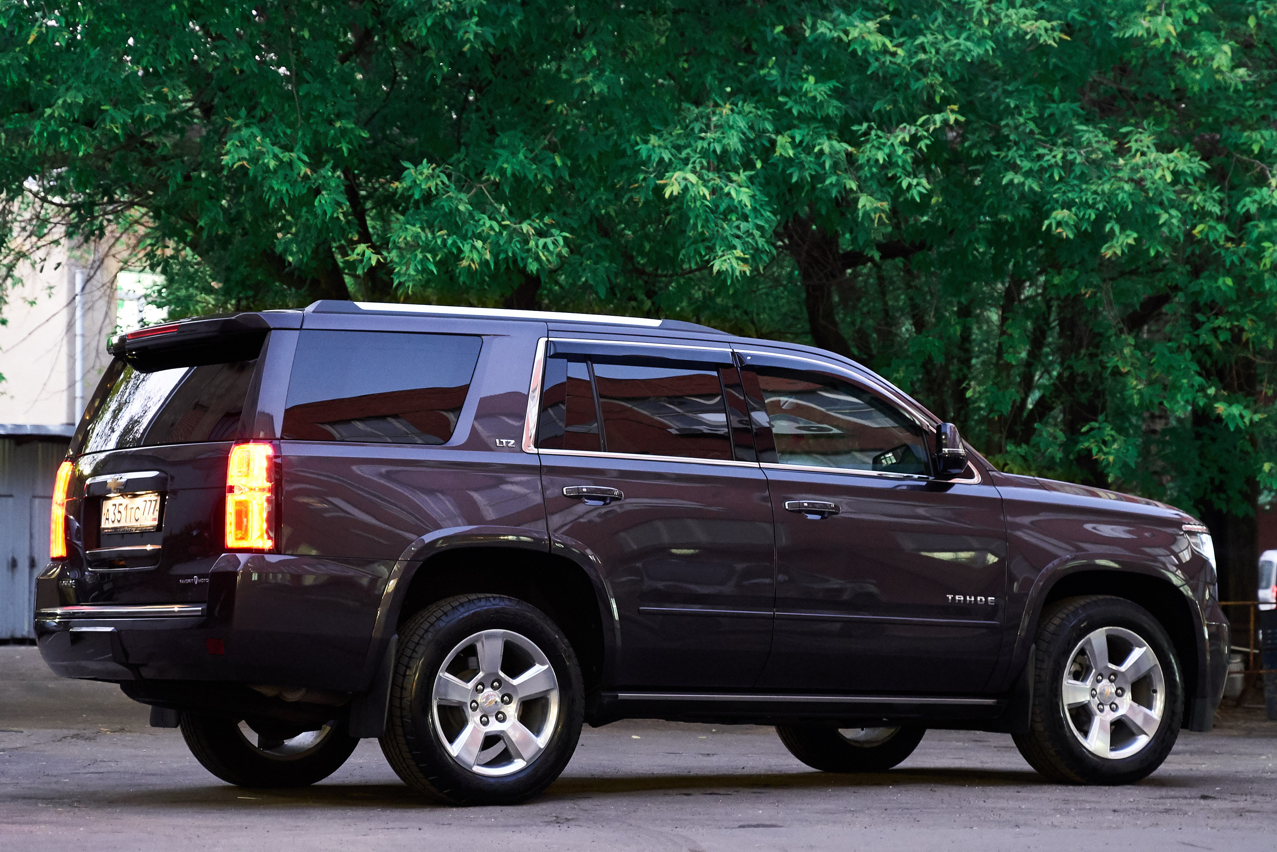 Съемка автомобилей в Москве для бизнеса и личных целей