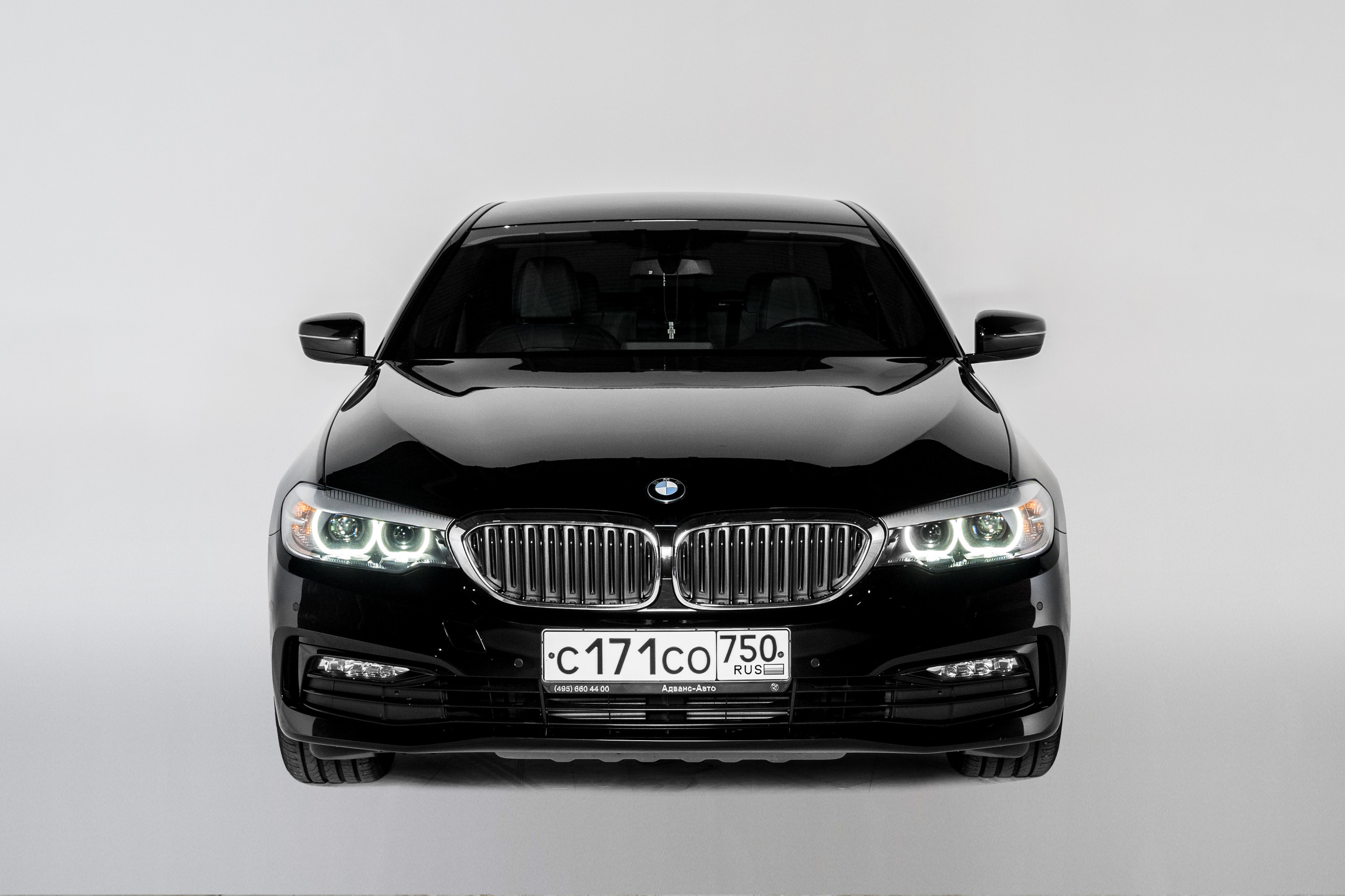 Съемка автомобилей в Москве для бизнеса и личных целей