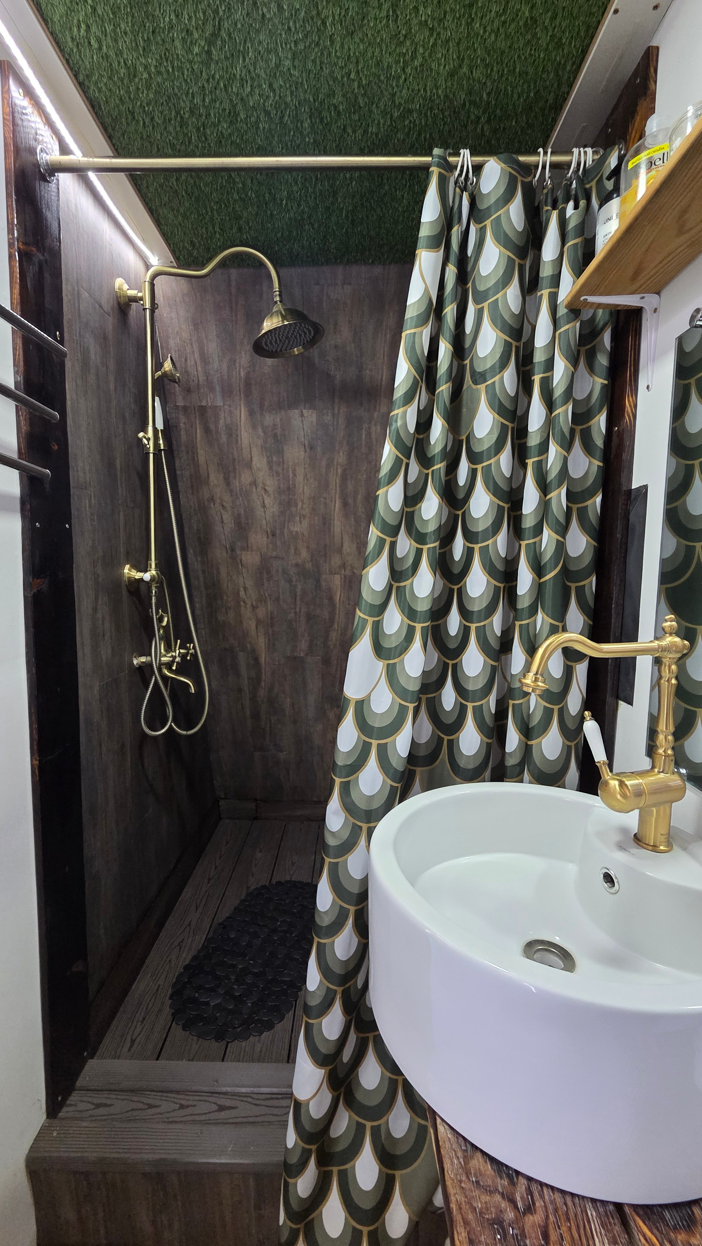 ФОТО Гостевой мини дом. Вгости. Посуточная аренда дома во Владивостоке, баня с чаном. Теплый бассейн, геокупол. Аренда дома во Владивостоке, Надеждинском районе