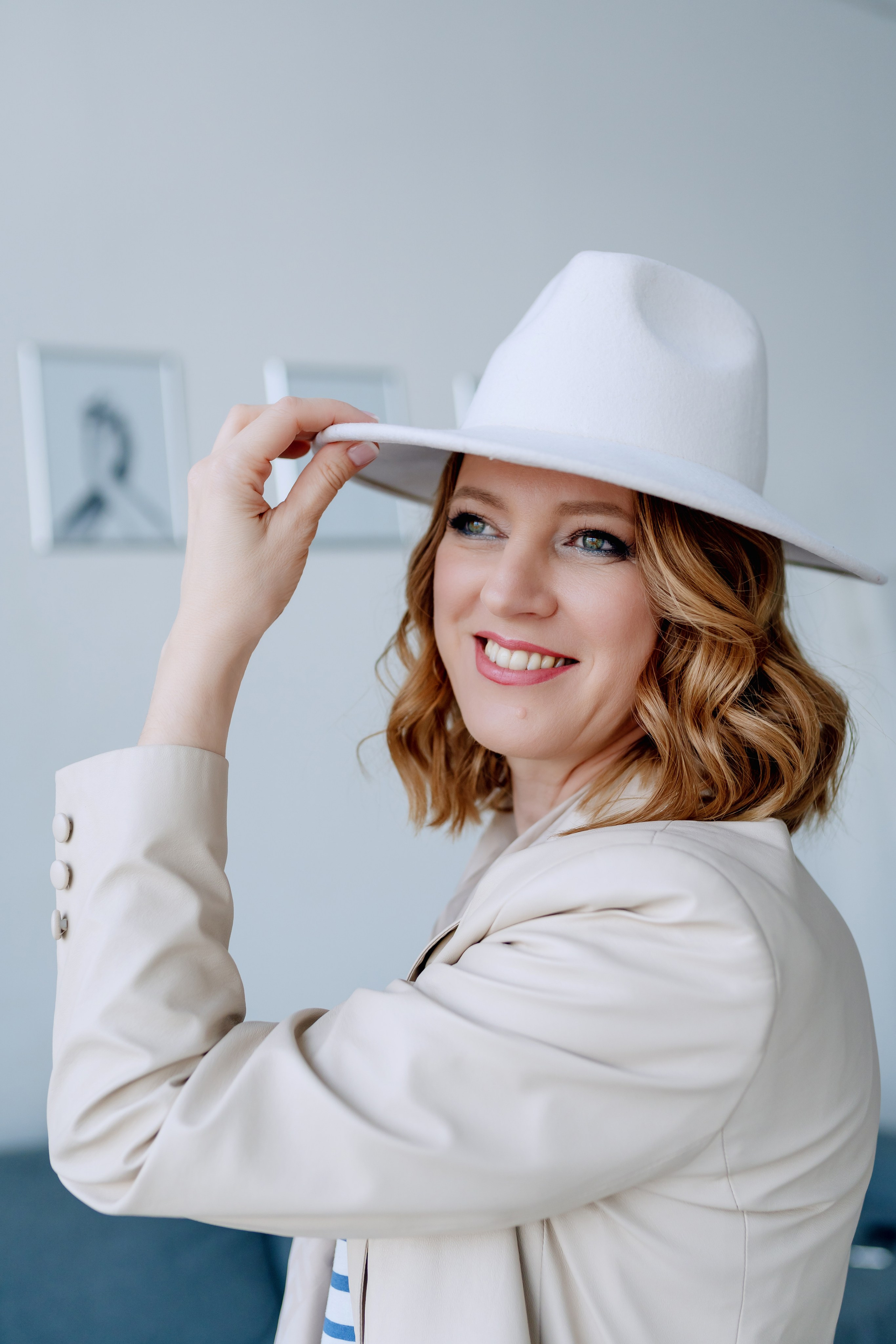 Профессиональная фотосессия для контента в соц.сети фотографа. Фотограф Ким Наталья в Красноярске