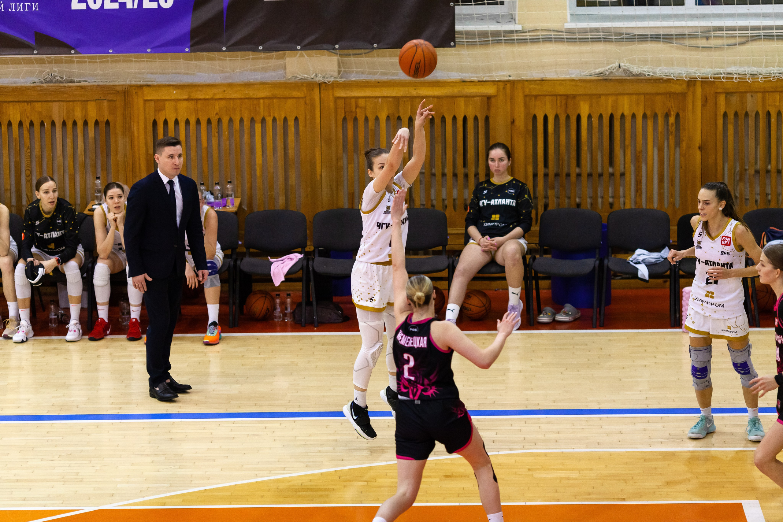 ЧГУ-Атланта — Ростов-ЮФУ / 1 игра. Фотография