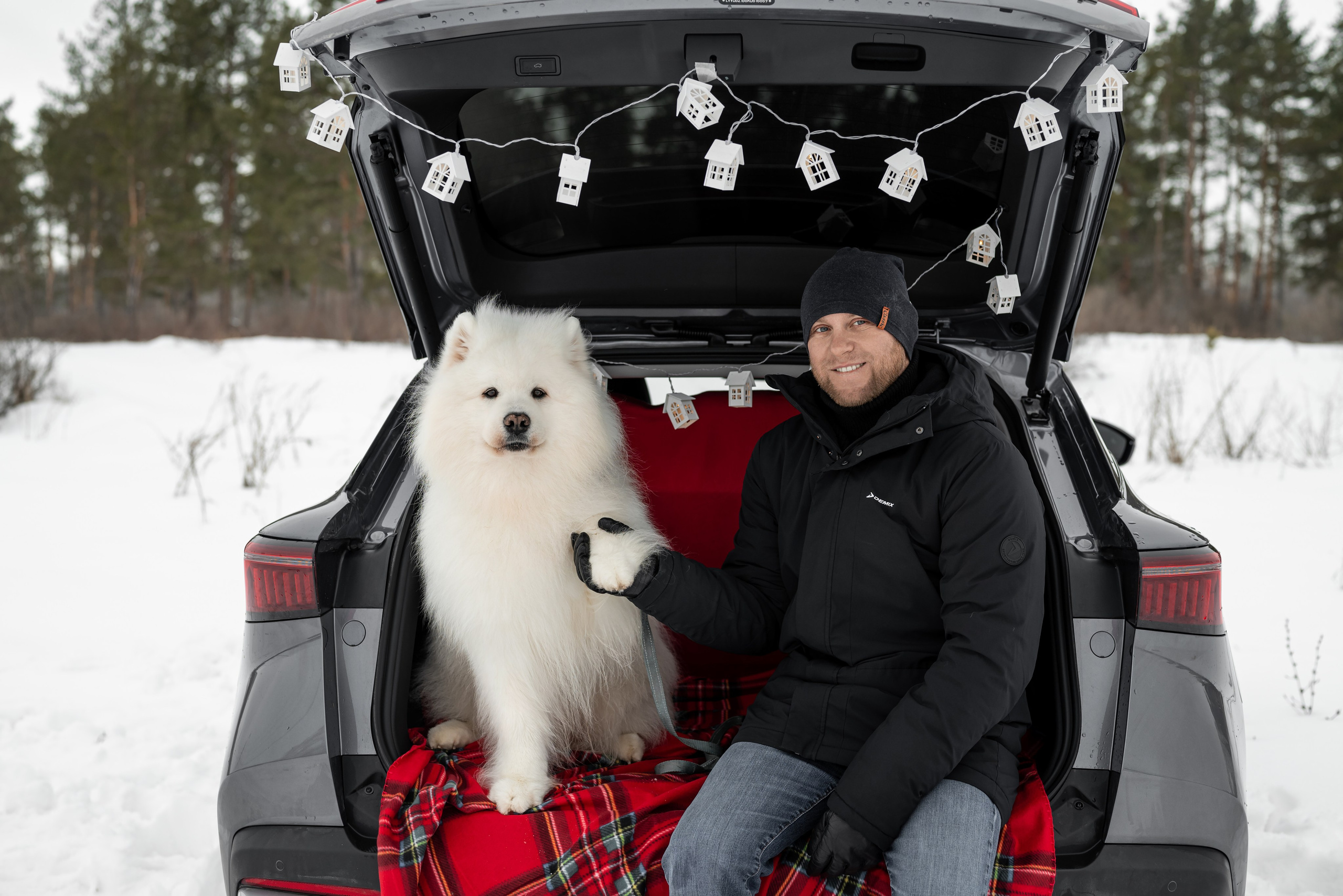 Фотопроект с Платоном и машиной на улице. Фотограф в городе Салават