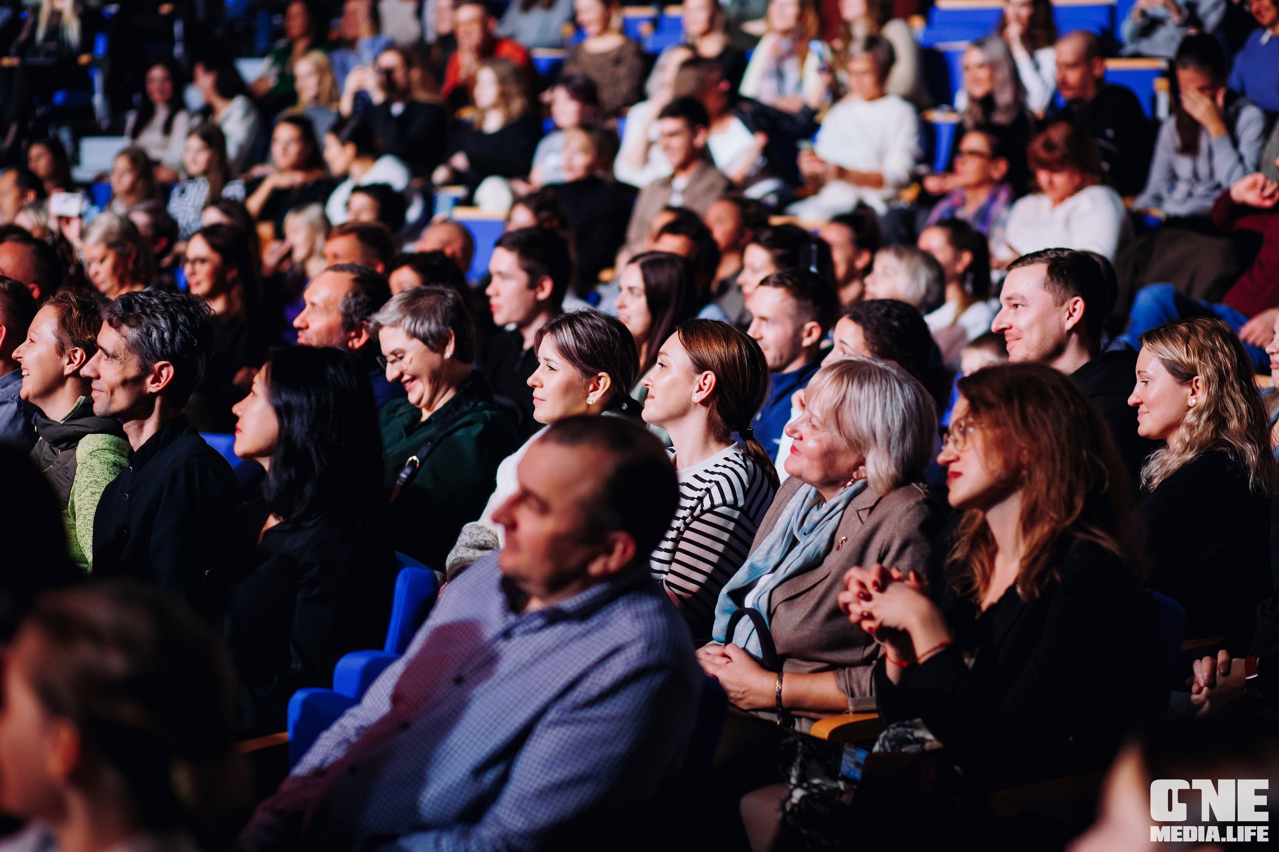Фоторепортаж с концерта Ёлки. One Media Life: фоторепортажи, фотоотчеты с мероприятий и заведений