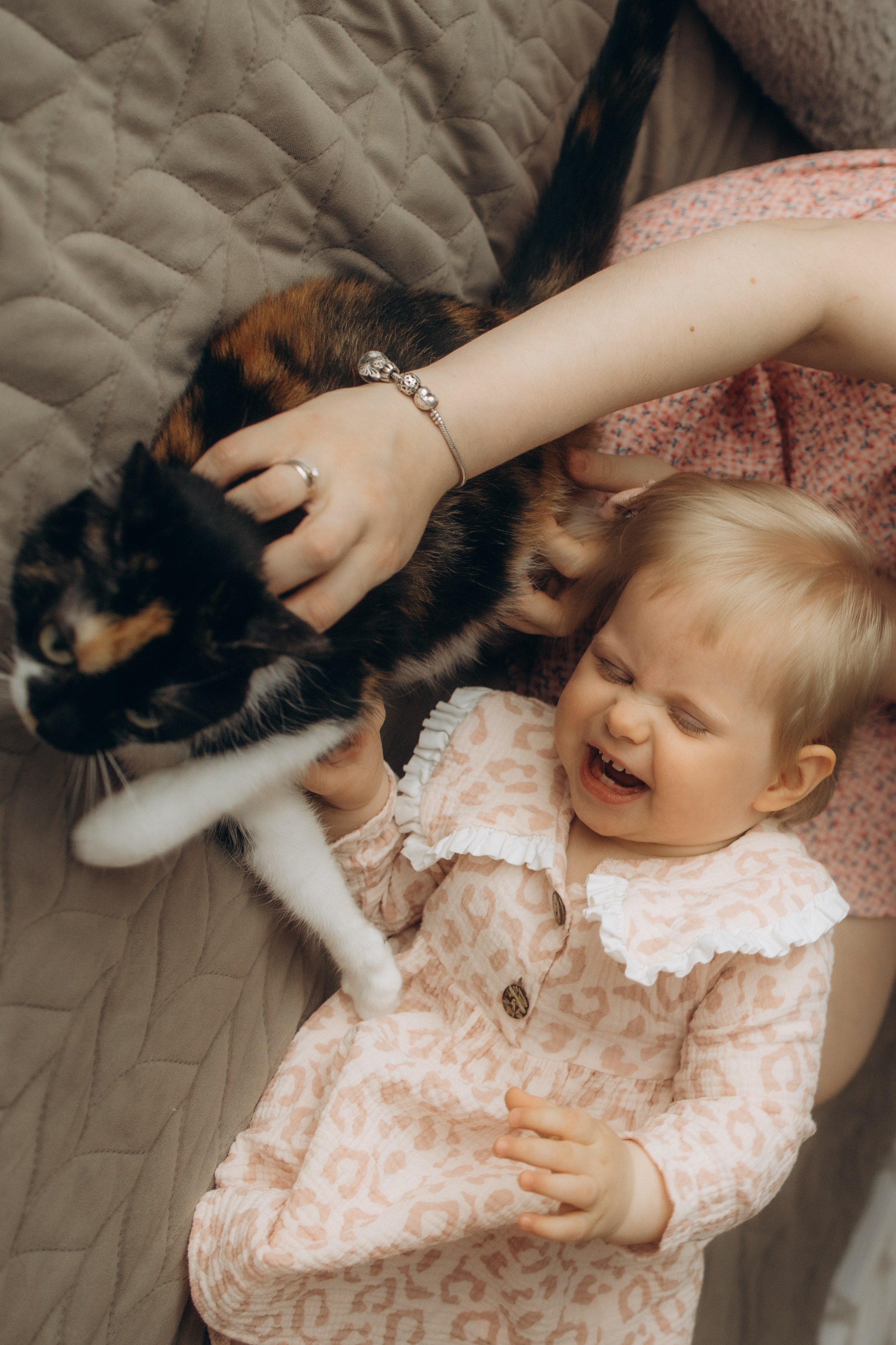 фотосессия новорожденного, фотосессия новорожденных, ньюборн, пушкин, павловск, спб, семейная фотосессия, семейная съёмка, мама и дочка,годик, годовасие, домашняя фотосессия