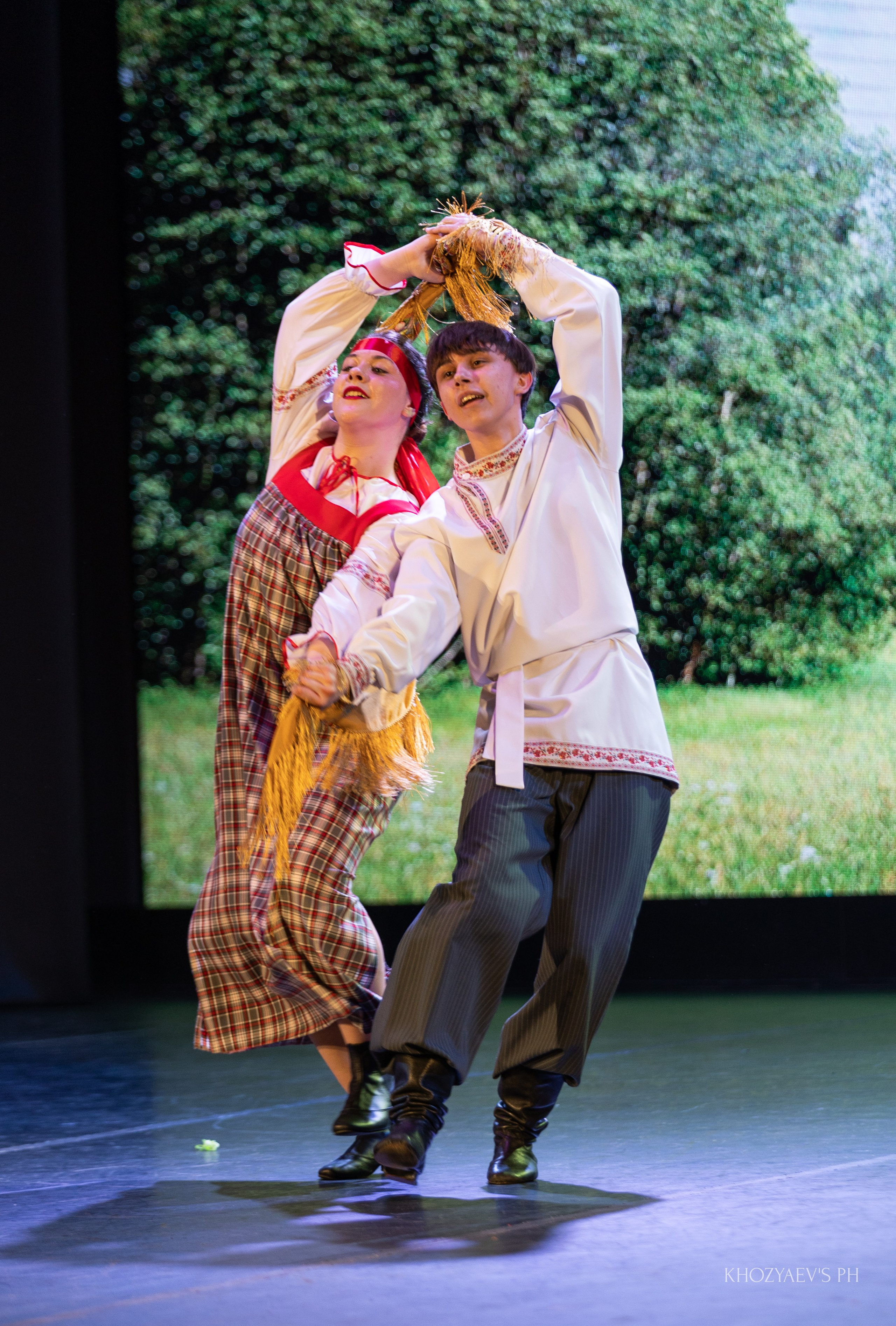 Отчетный концерт Ансамбля танца «Вольный Ветер». Фотограф в Нижнем Новгороде, Дзержинске Олеся Хозяева