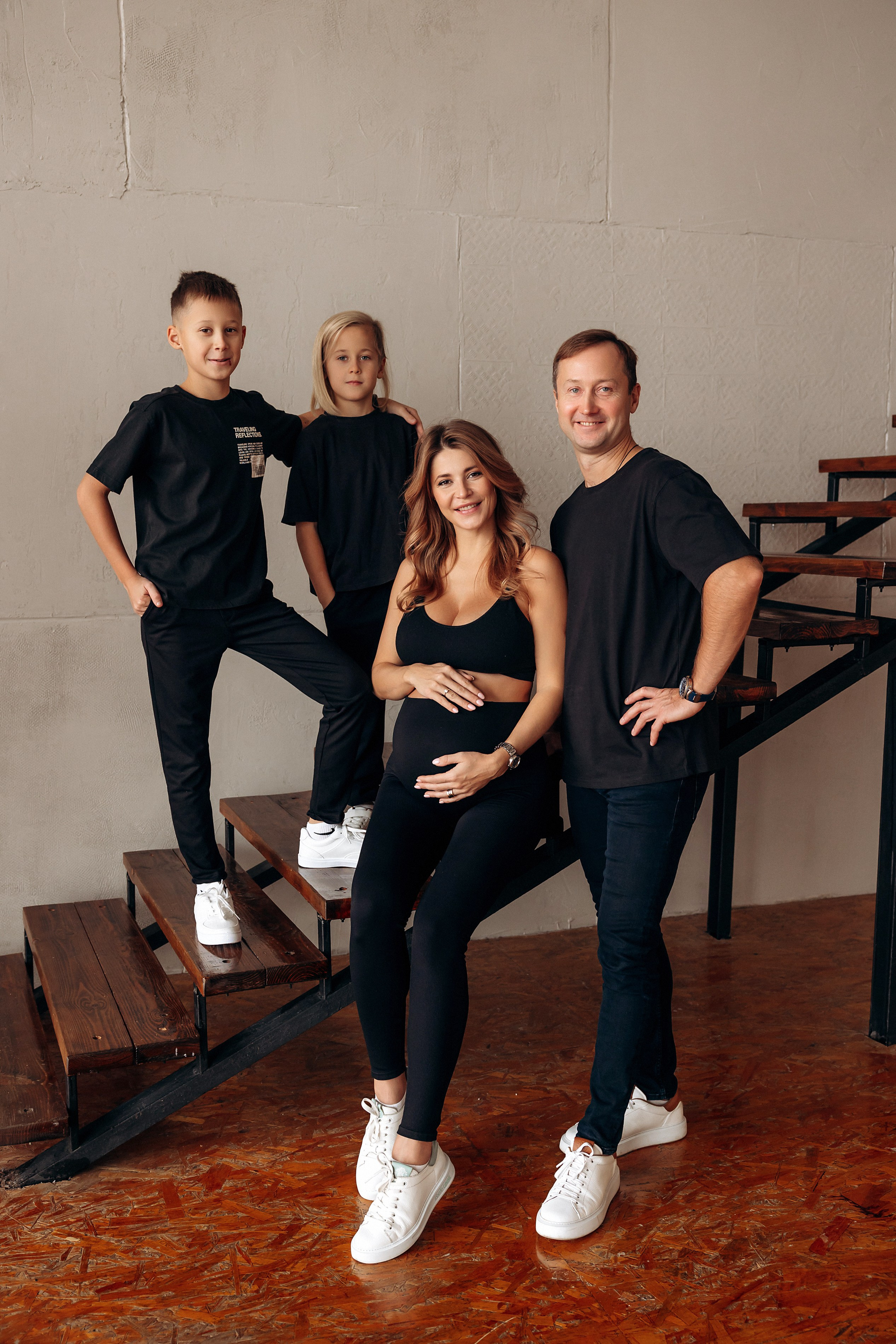 Валя и семья.В ожидании Владимира.Фотостудия Баланс. Фотограф в Калининграде свадебная фотография, репортажная, фотосессии