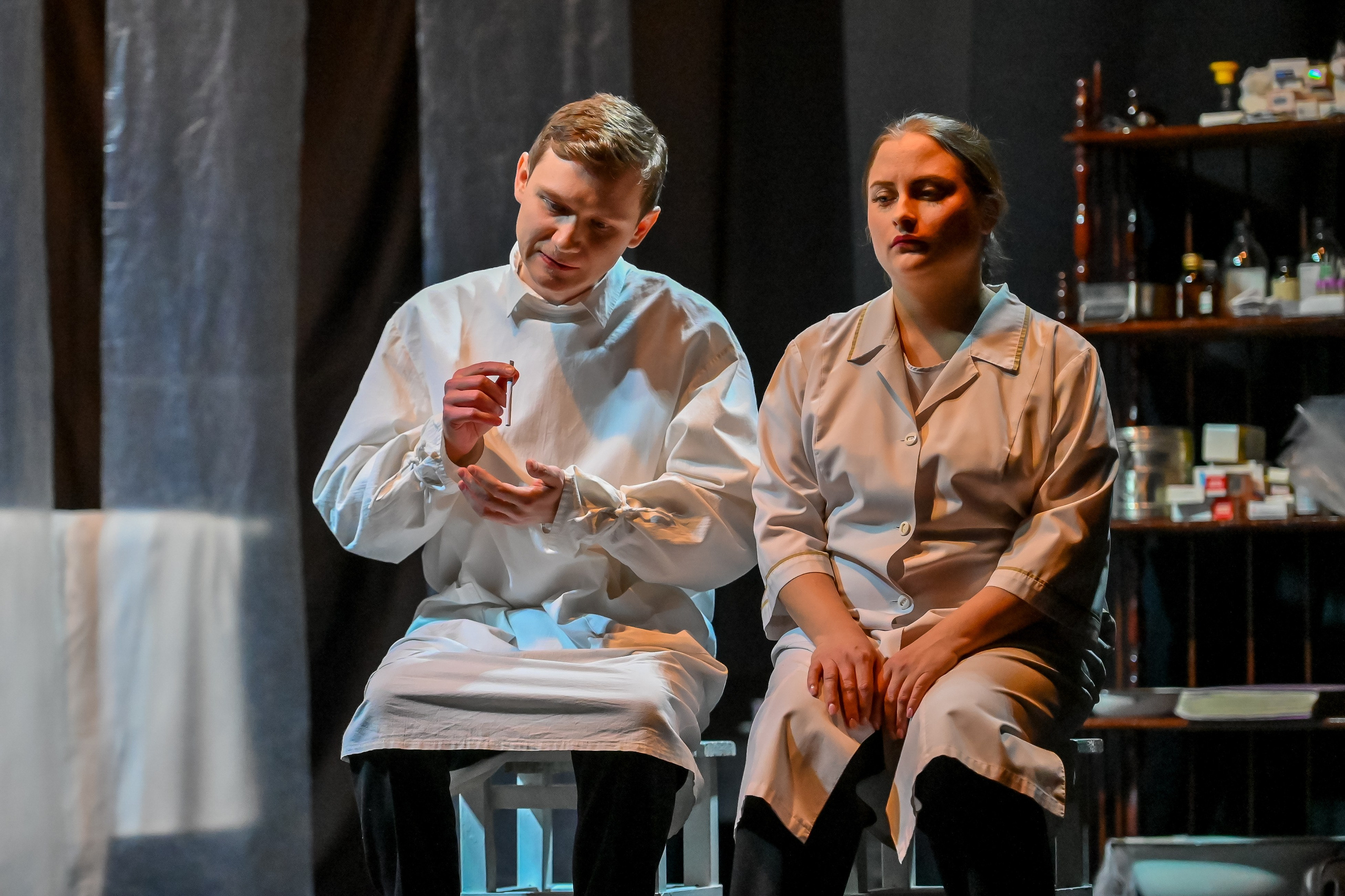 «Записки юного врача» в Театре Артиста 01.03.2024. Репортажный профессиональный фотограф-любитель