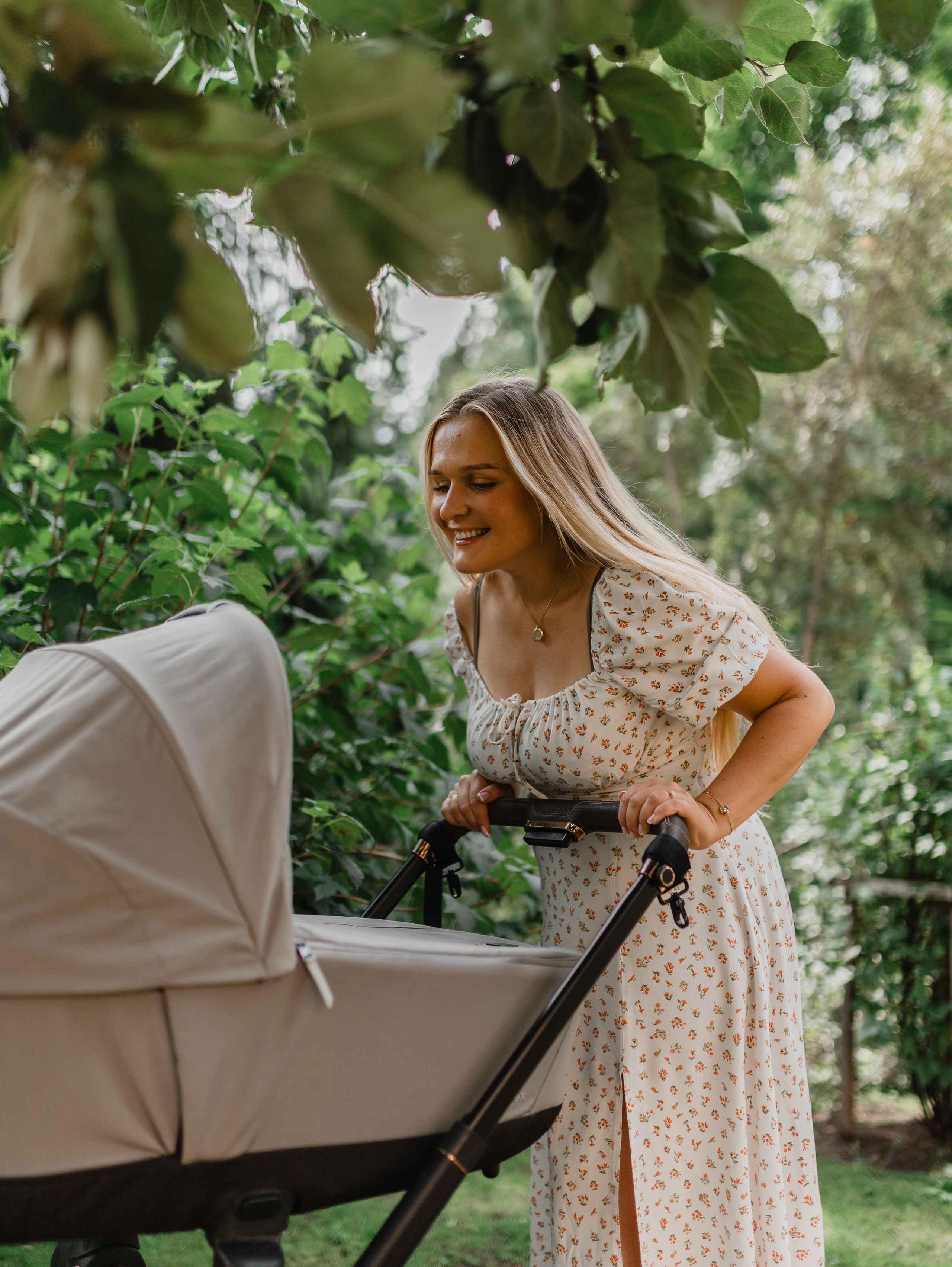 Летний день в саду. Семейный фотограф в Санкт-Петербурге Ирина Иванова