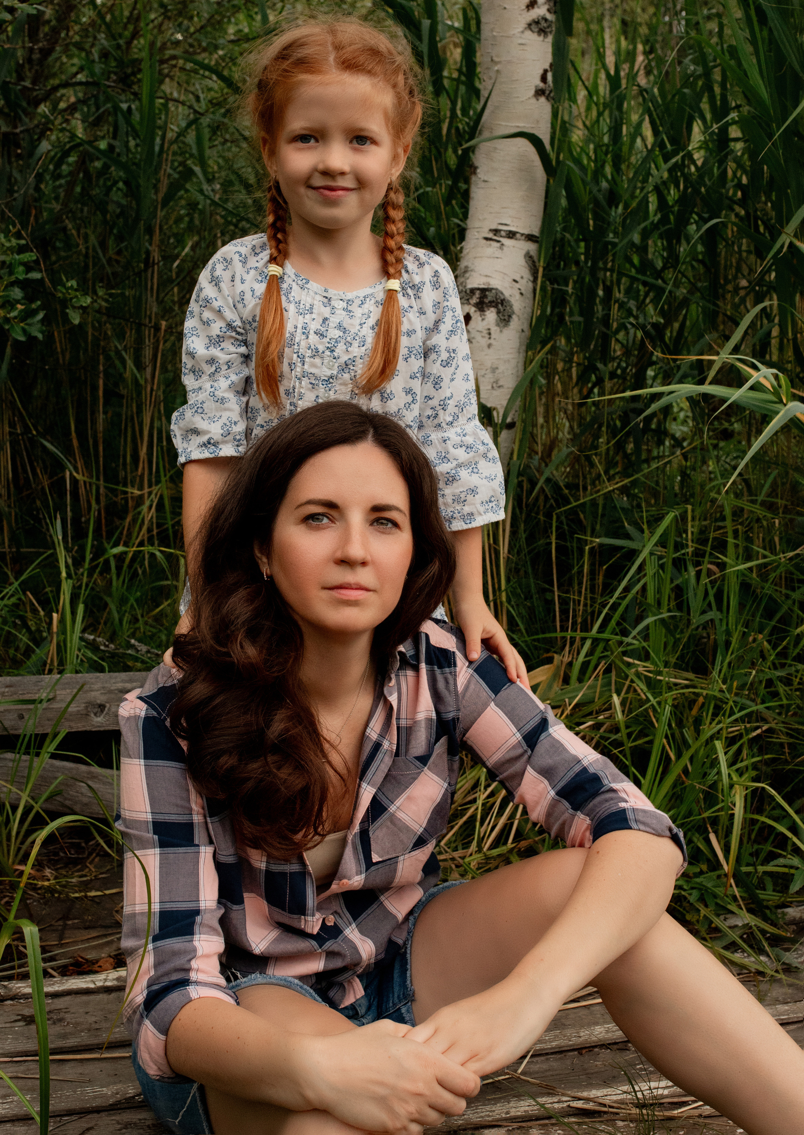 Аня и Ксюша в деревне. Семейный фотограф в Санкт-Петербурге Ирина Иванова