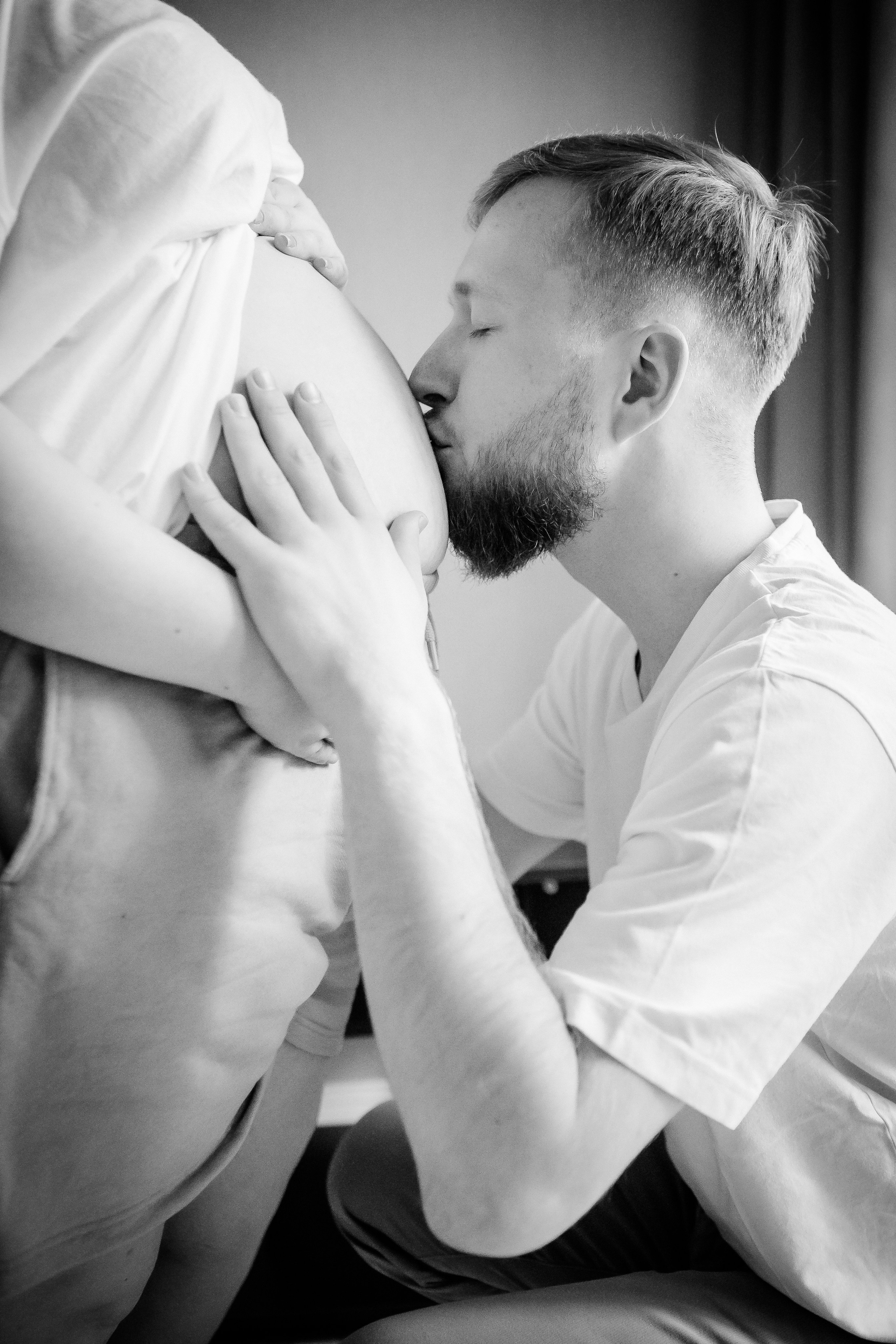 Фотосессия беременности в студии: сохранение прекрасных моментов ожидания. Свадебный фотограф в Москве