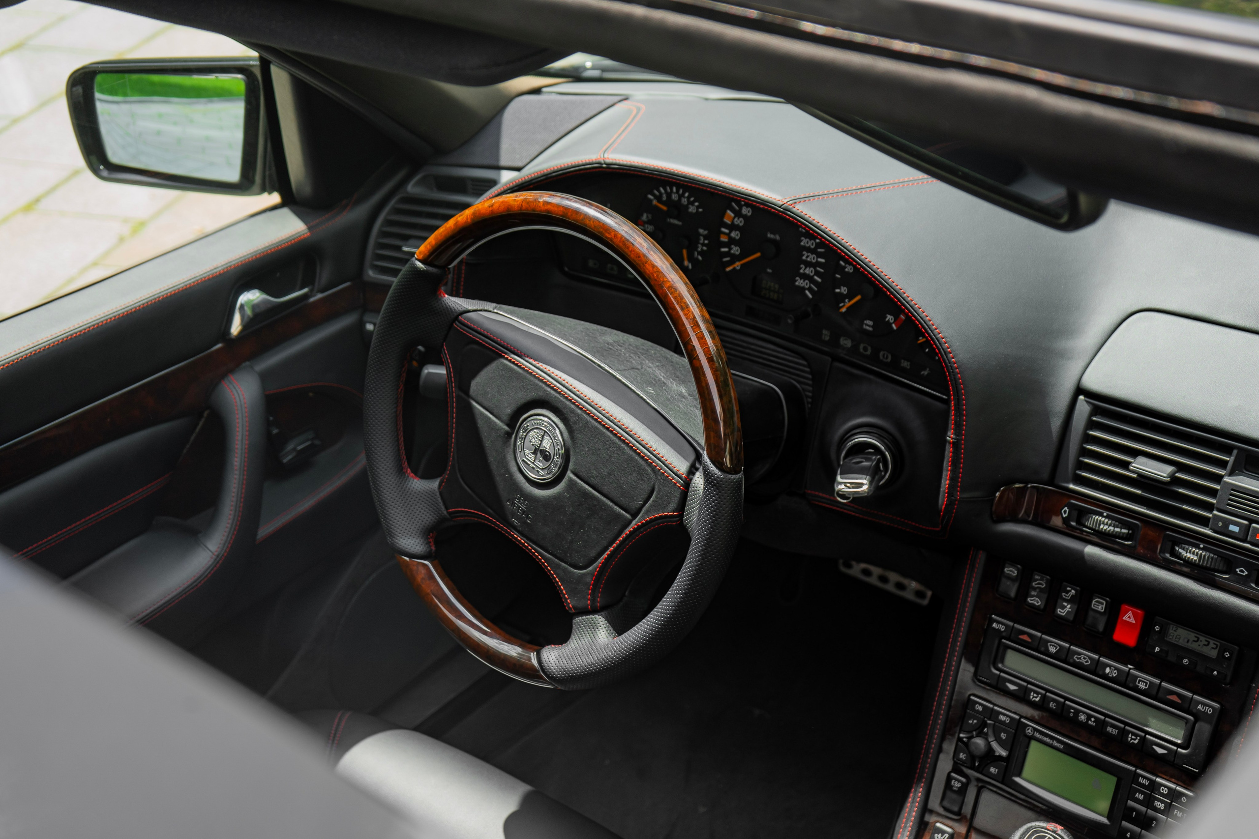 Mercedes W140. Автомобильный фотограф Ногинск Денис Городок