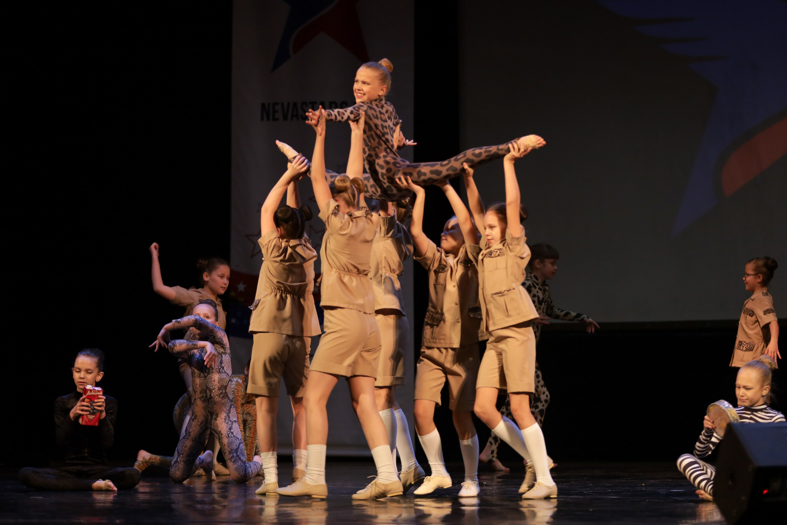 Невские Звезды. Портретный Фотограф Александр «Konevtsoph» В Санкт-Петербурге