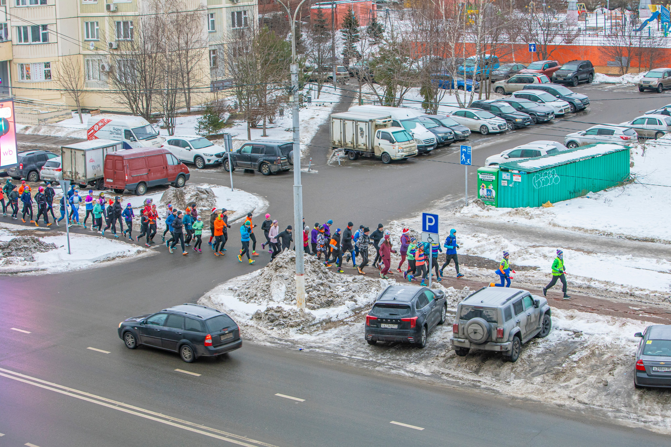 Марафон у дома, этап Химки 22.12.24. Фотограф Сергей Ловкий