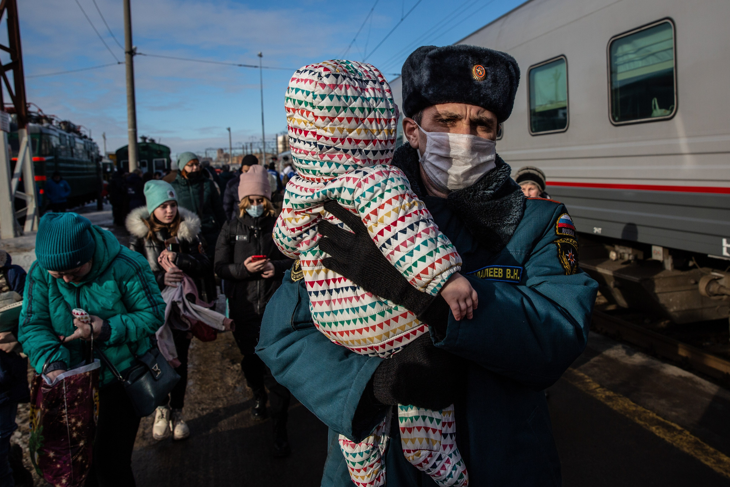 Встреча первого поезда с беженцами из Донбасса, Воронеж.