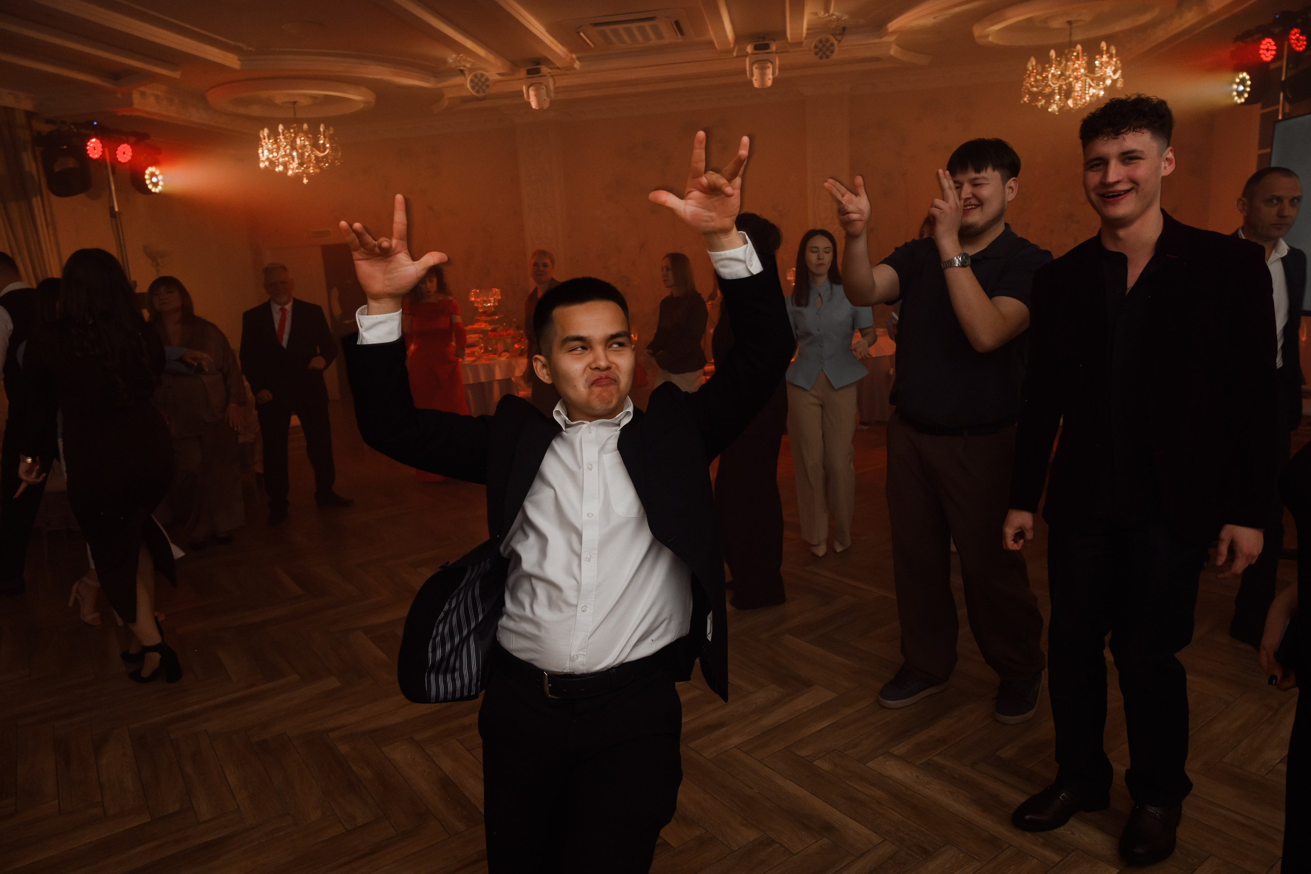 В + А. Свадебный фотограф в г. Астрахань. Так же выезжаю в другие города